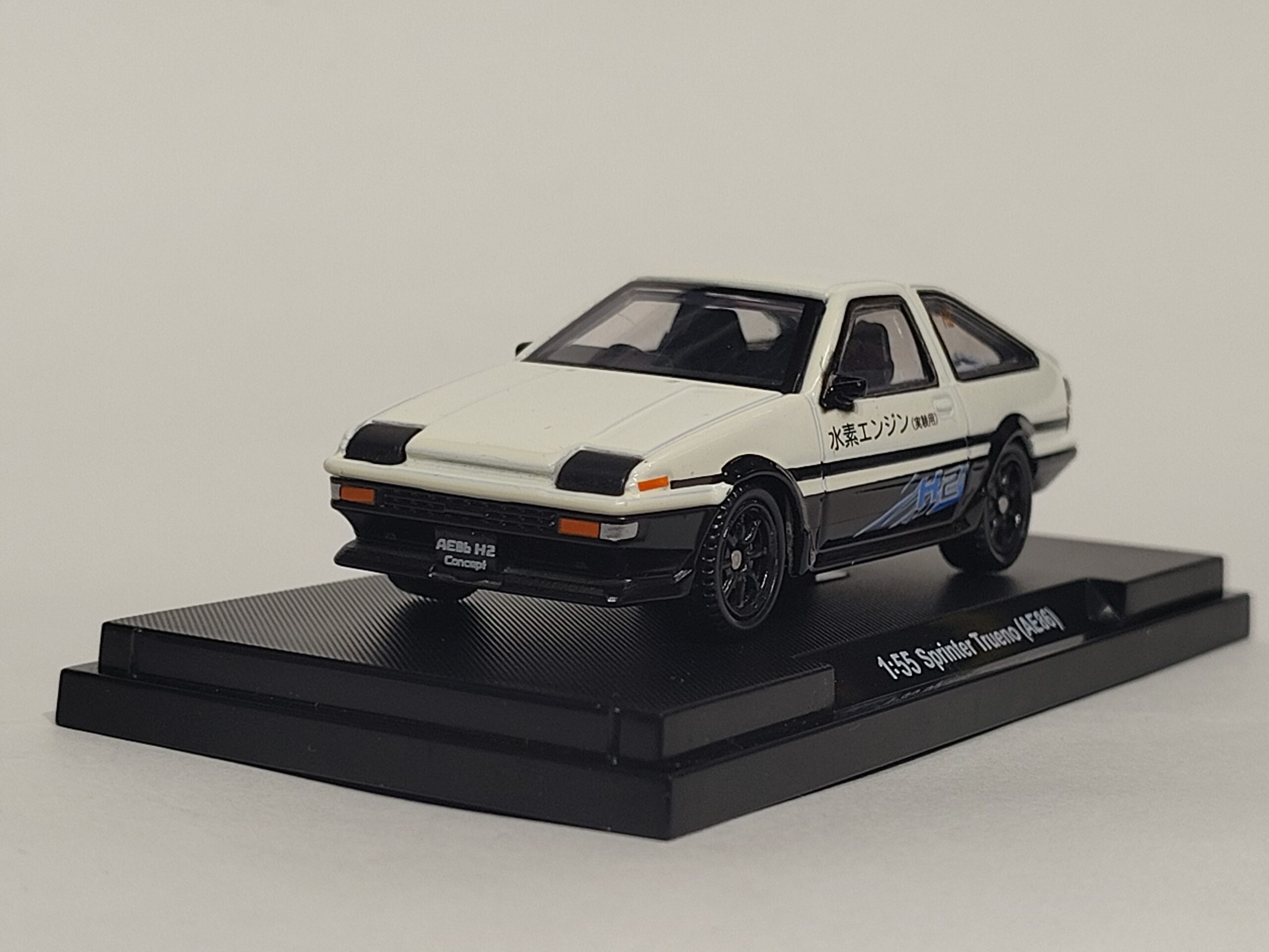 toyota sprinter trueno 1:64 scale