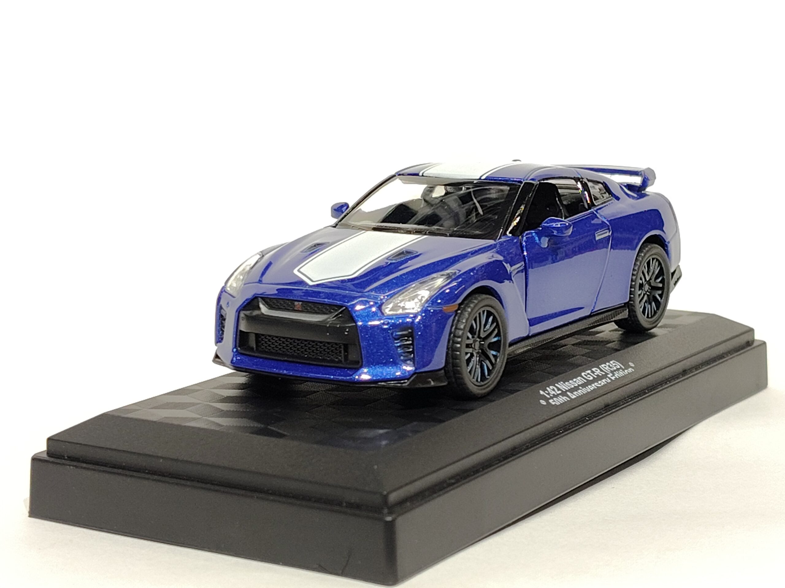 nissan gt r (r35) 1:42 scale