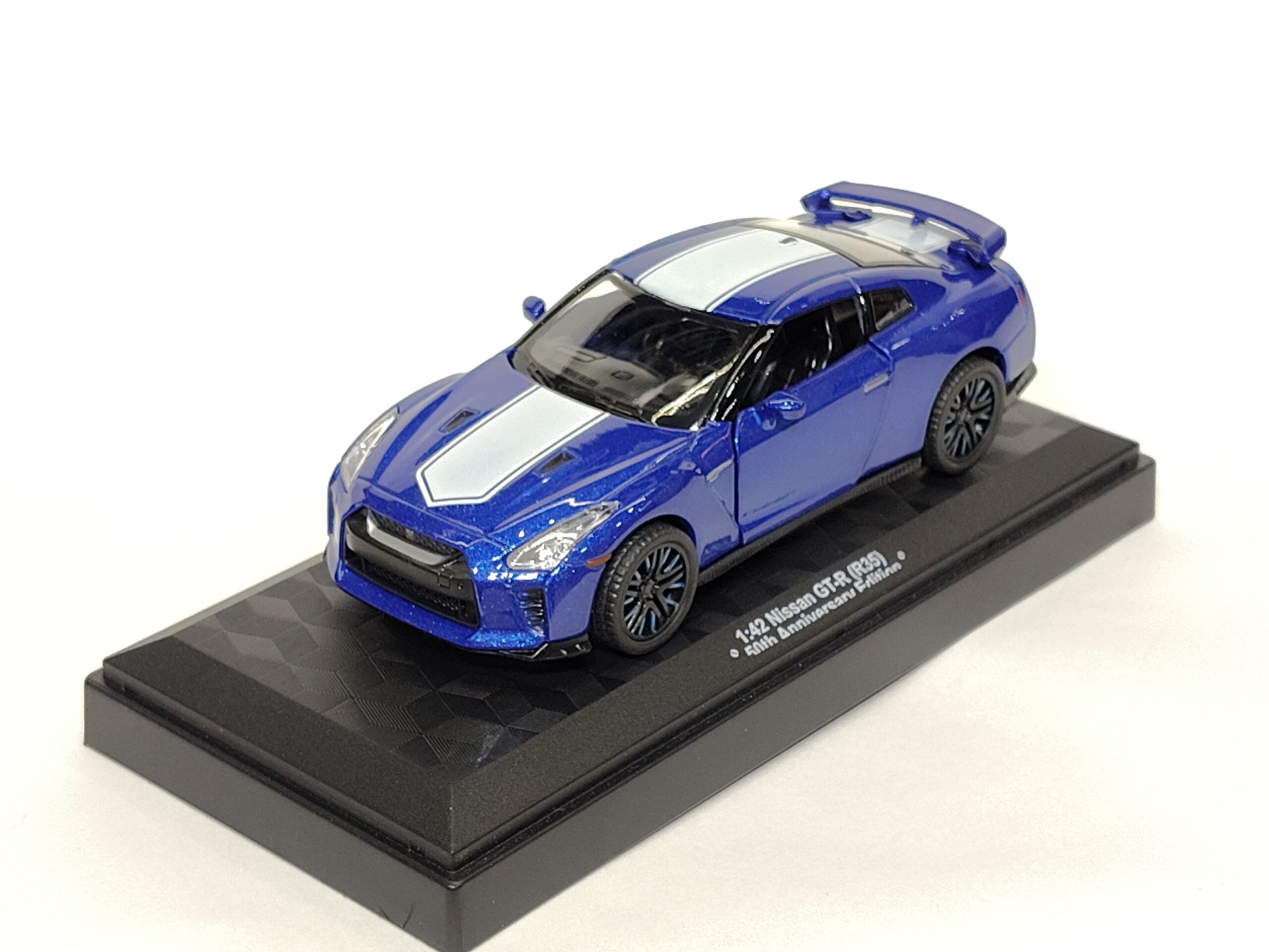 nissan gt r (r35) 1:42 scale