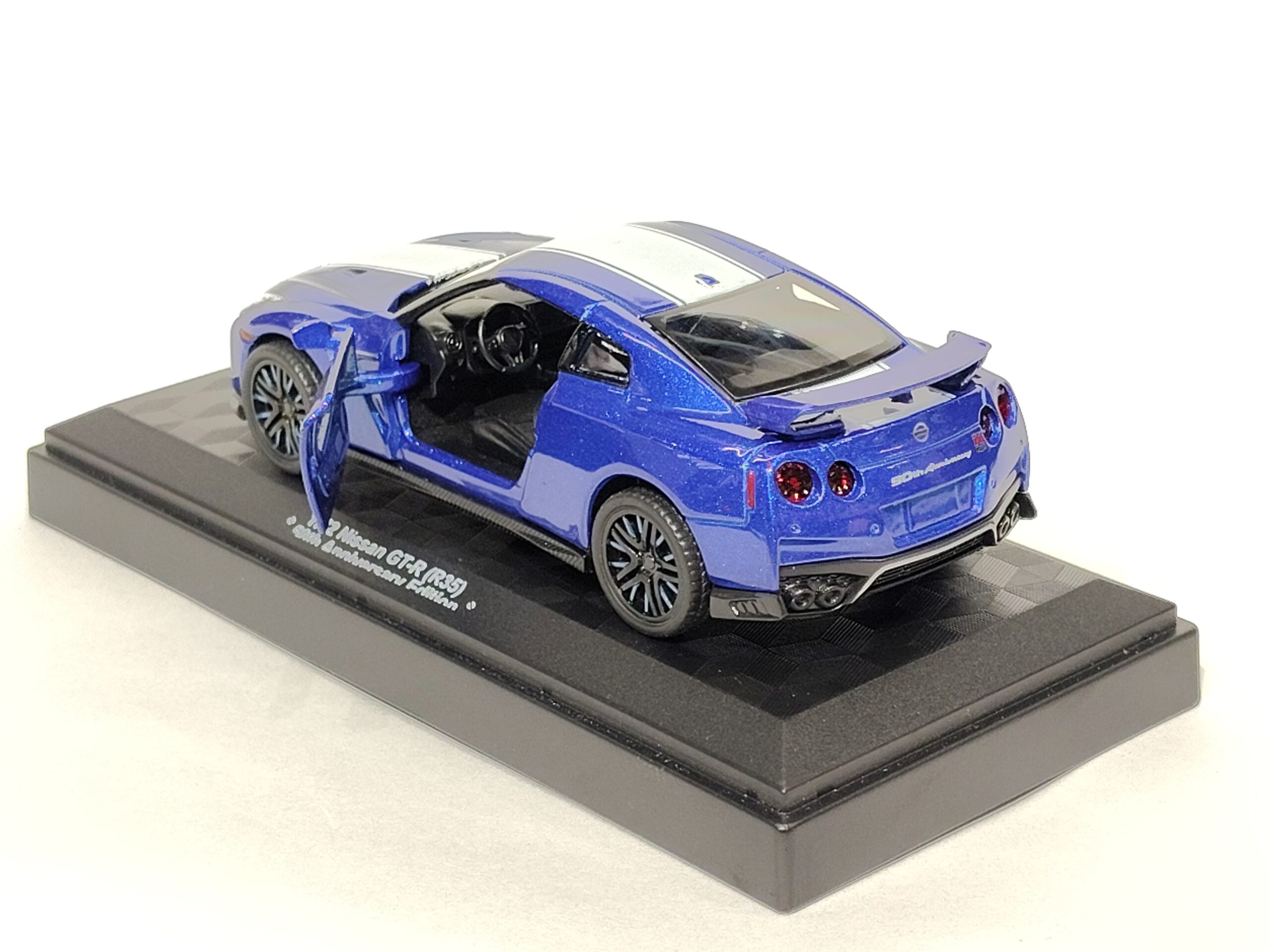 nissan gt r (r35) 1:42 scale