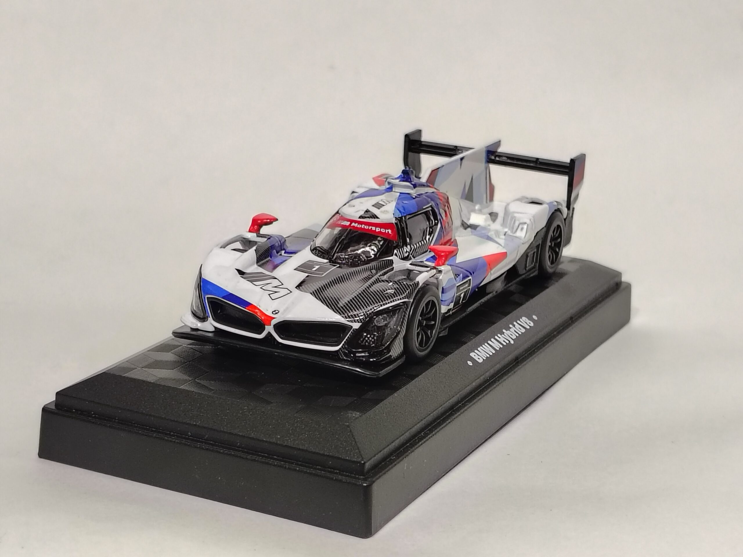bmw m hybrid v8 1:45 scale