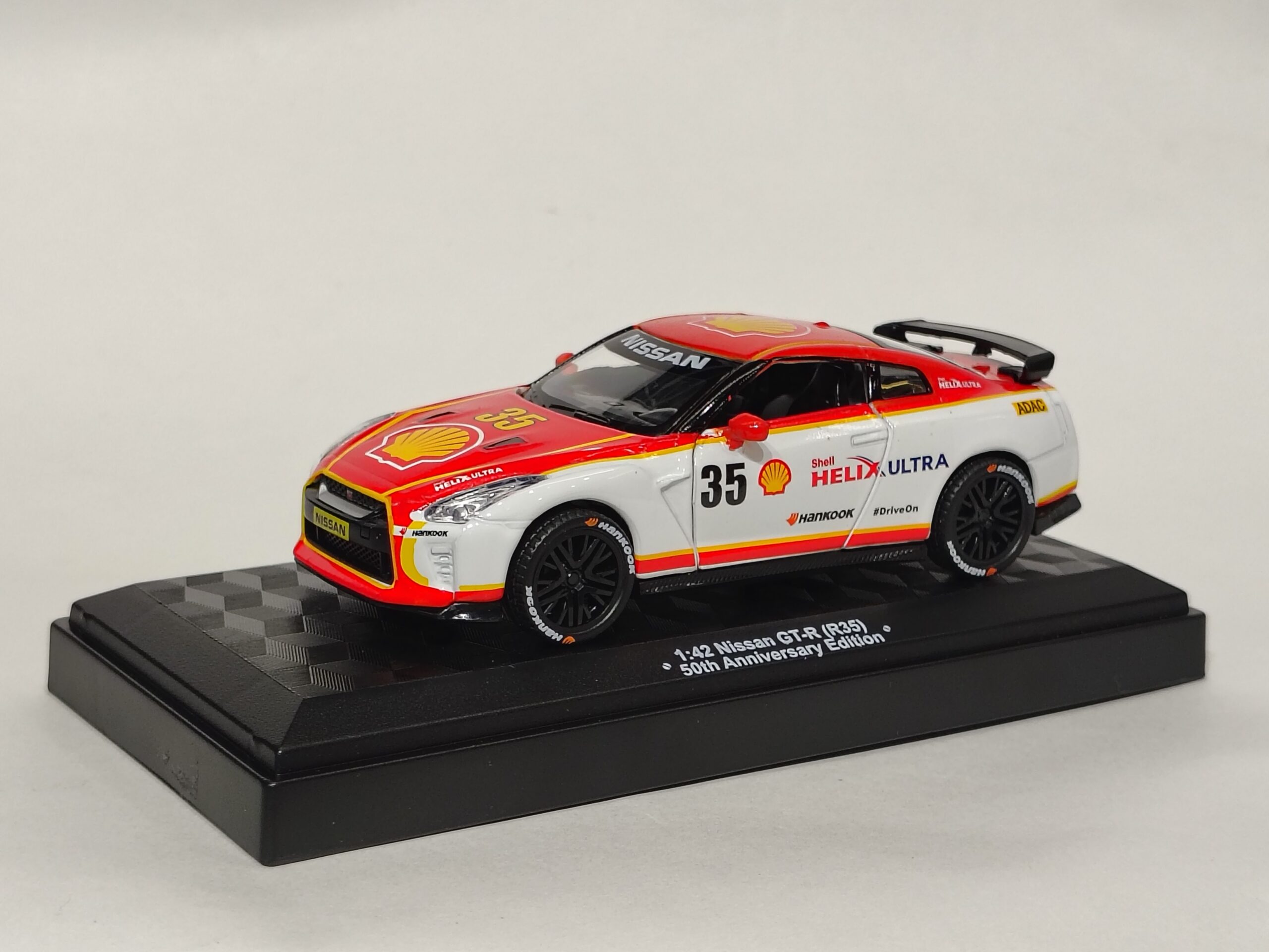 nissan gt r (r35) 1:42 scale
