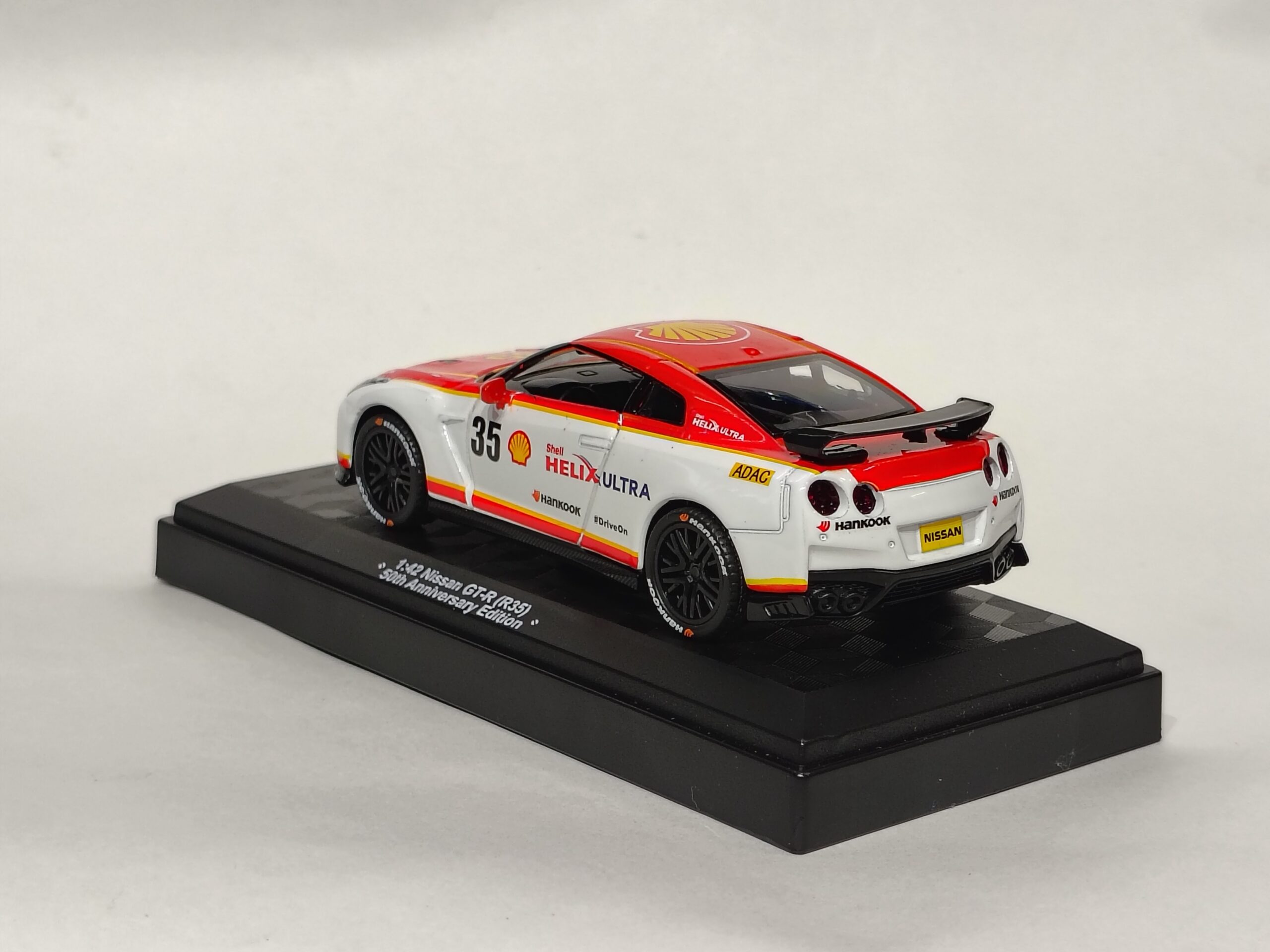 nissan gt r (r35) 1:42 scale