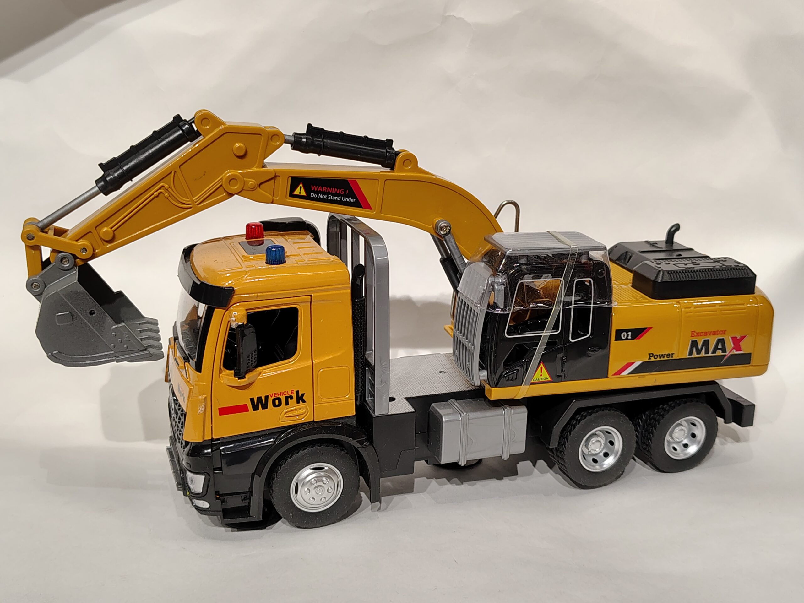 lumo max excavator