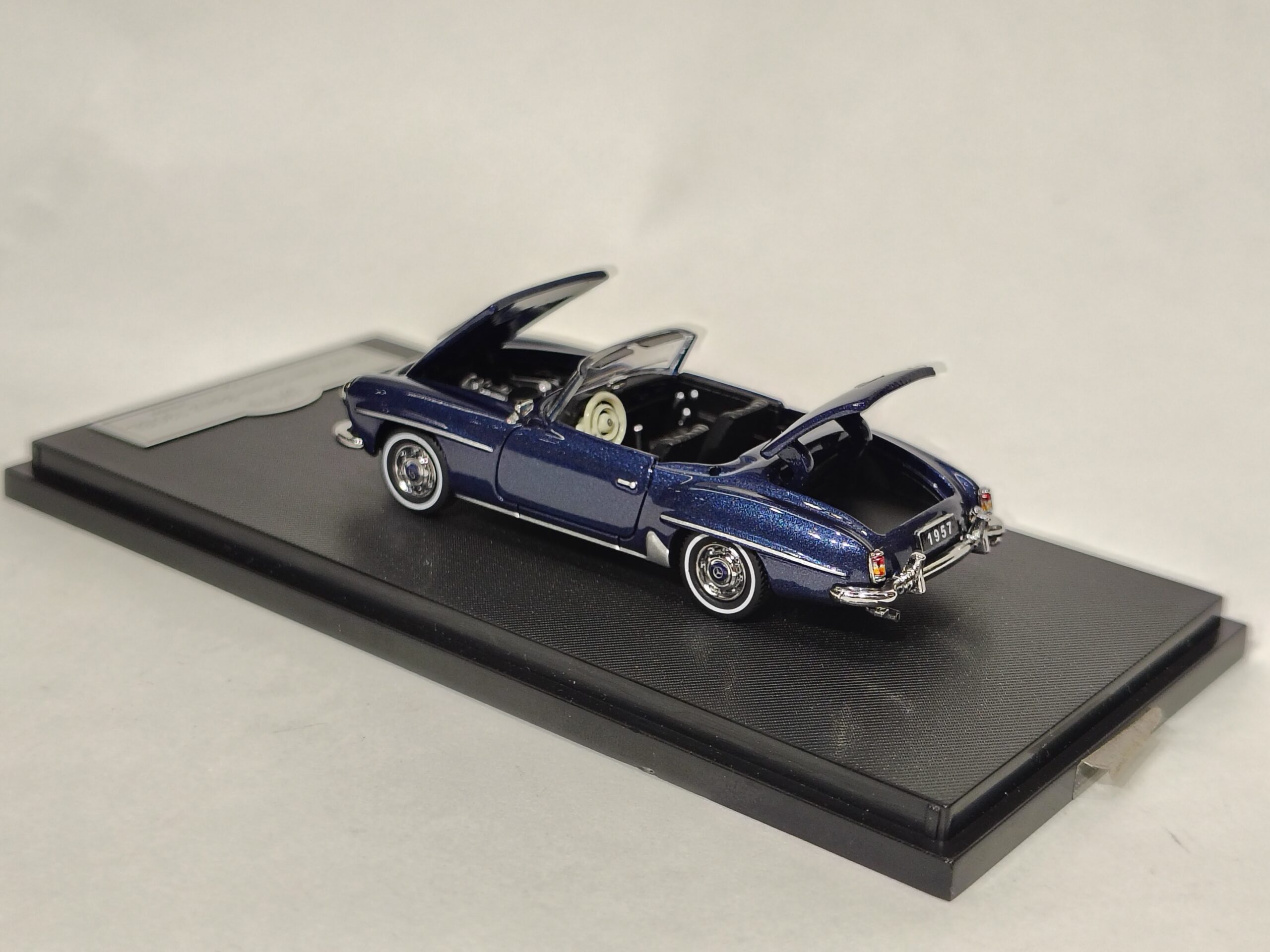 1960 ferrari 250 california swb 1:64 scale