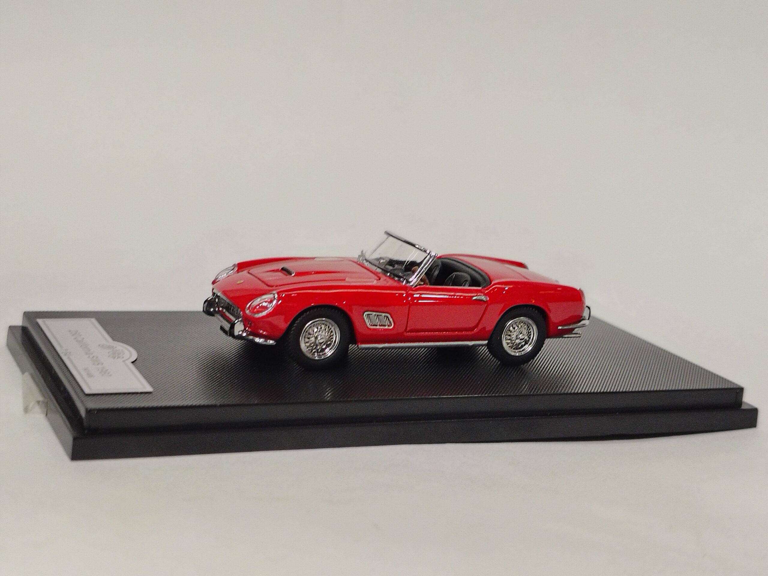 1960 ferrari 250 california swb 1:64 scale