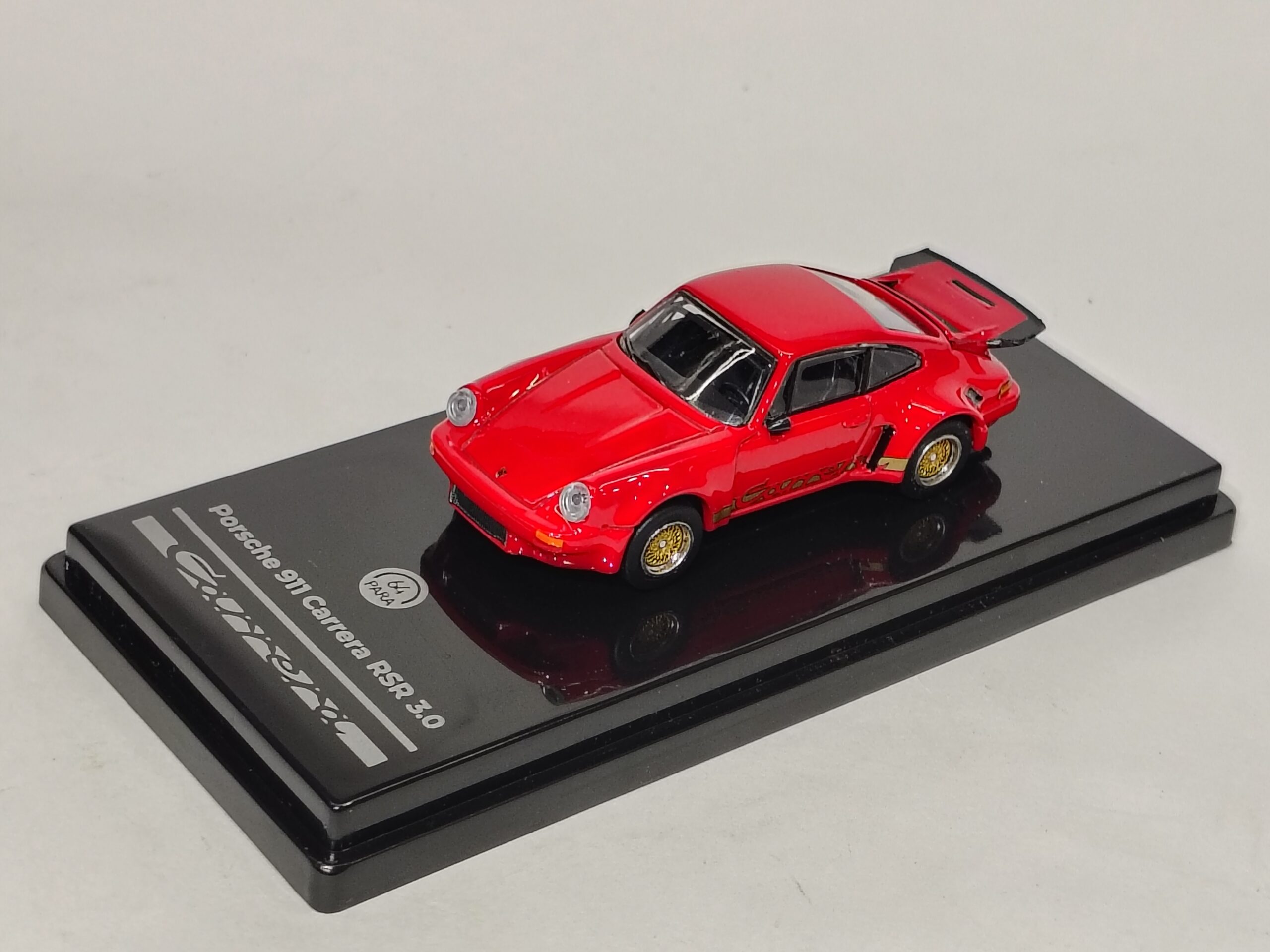 porsche 911 carrera rsr 3.0 1:64 scale