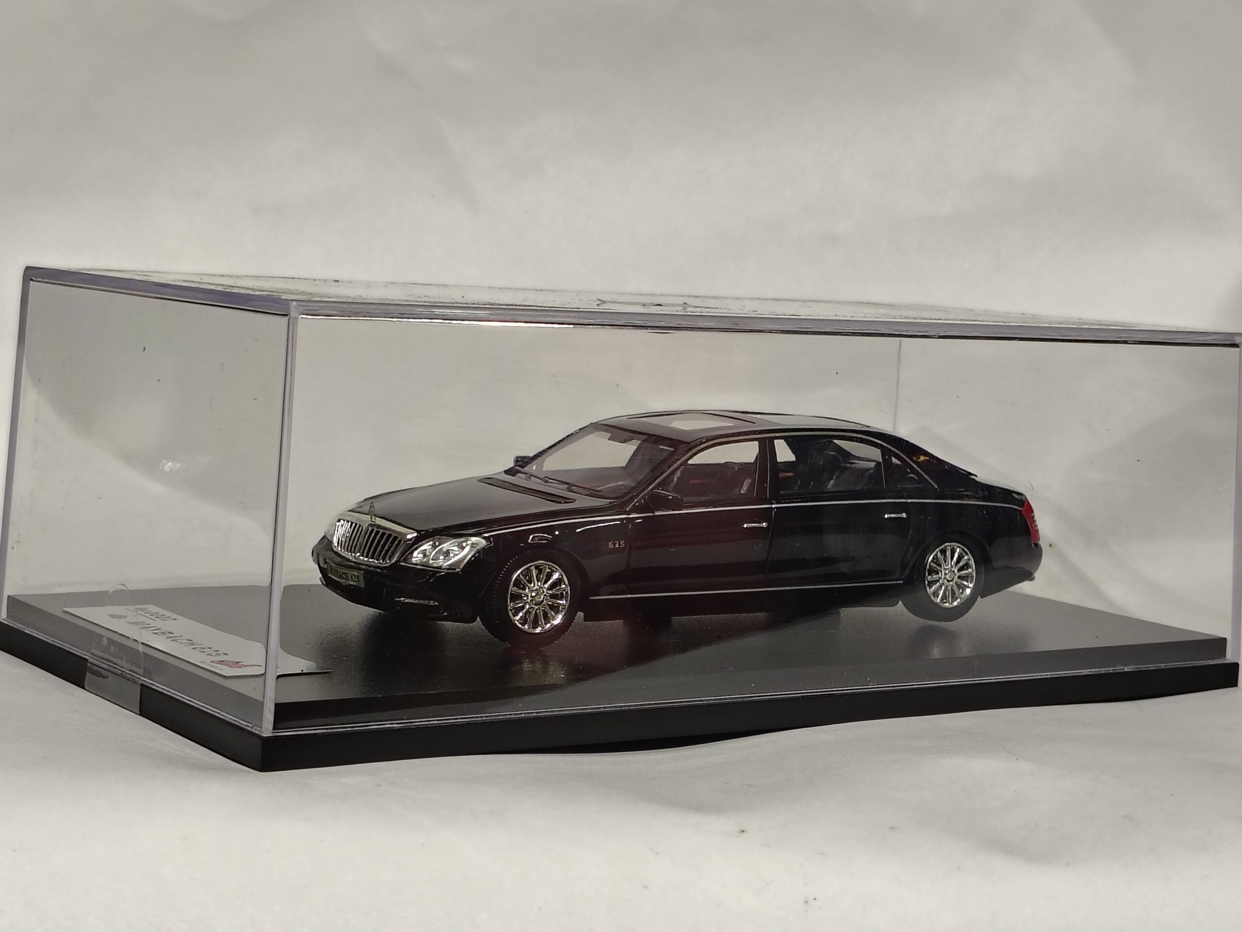 mercedes maybach 62s – 1:32 scale