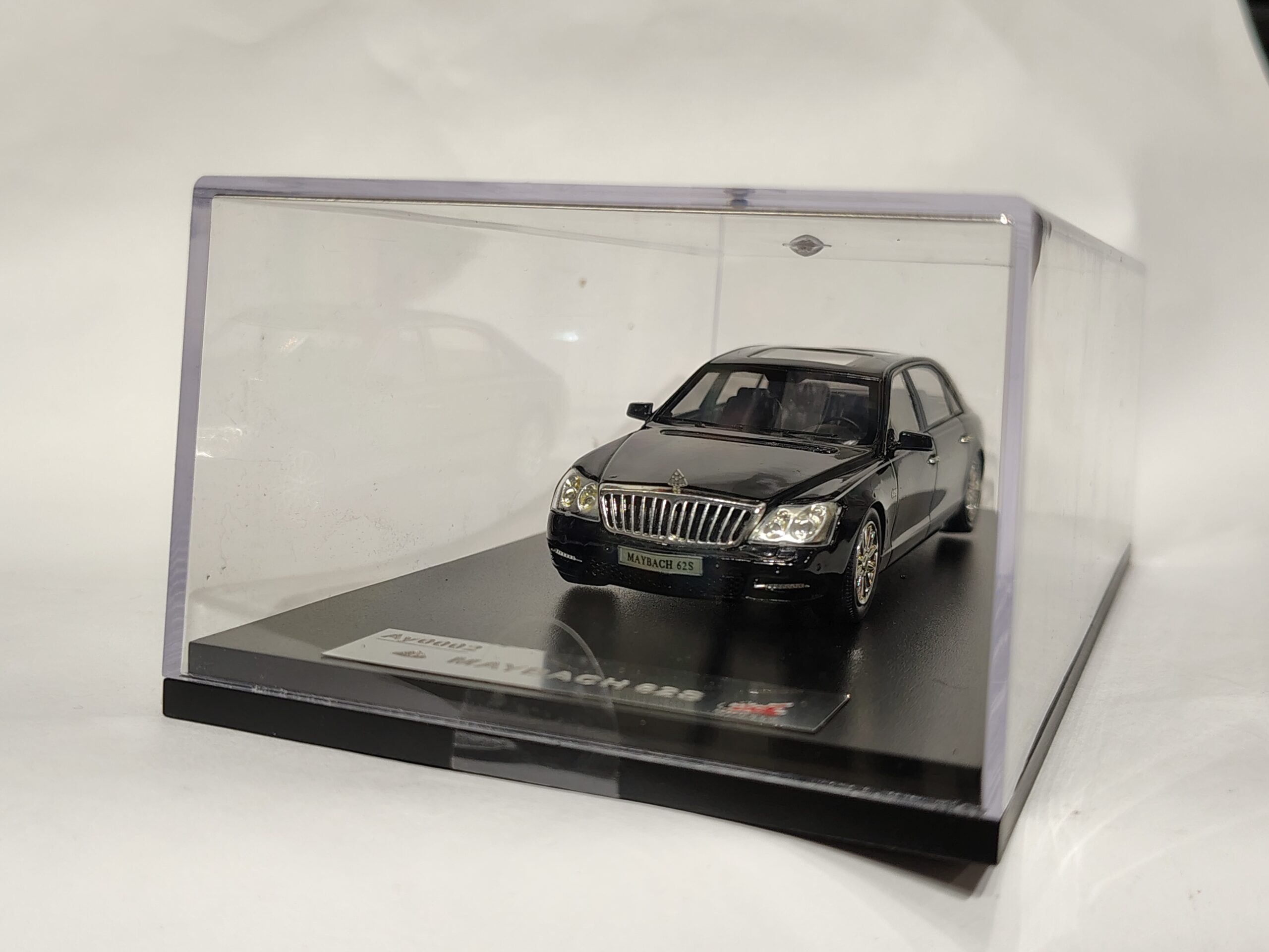 mercedes maybach 62s – 1:32 scale