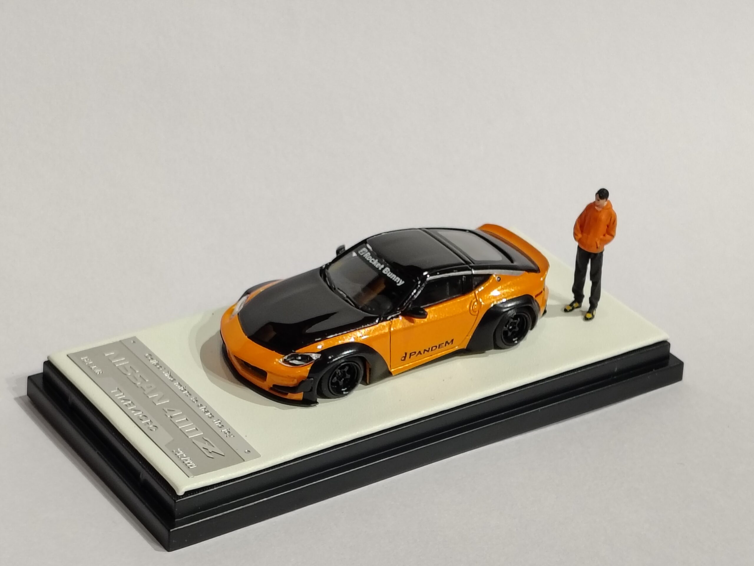 NISSAN 400 Z 1:64