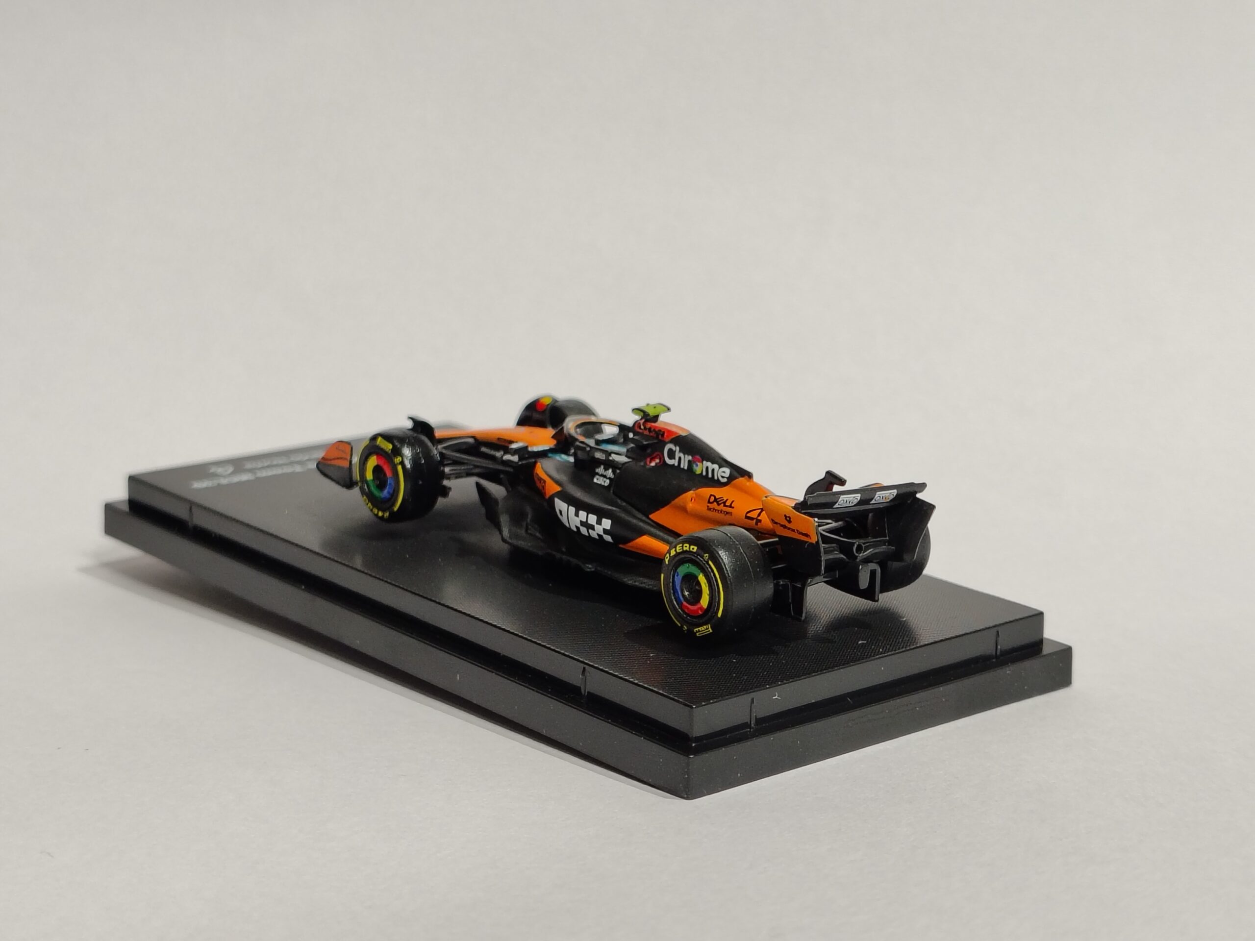MC LAREN F1 1:64 - Image 3