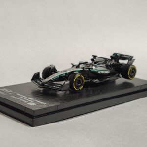 MERCEDES AMG F1 1:64
