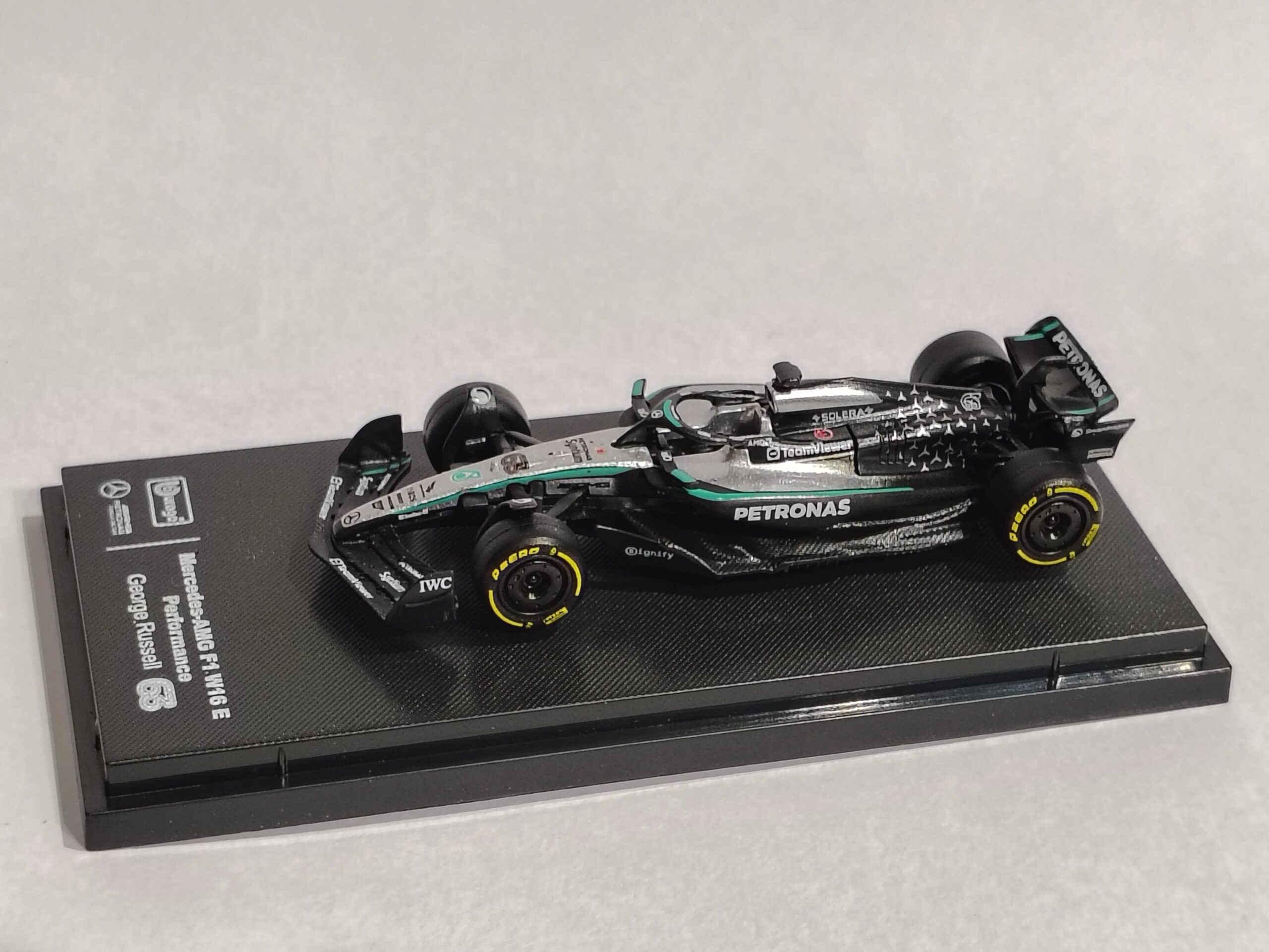 MERCEDES AMG PETRONAS F1 1:24