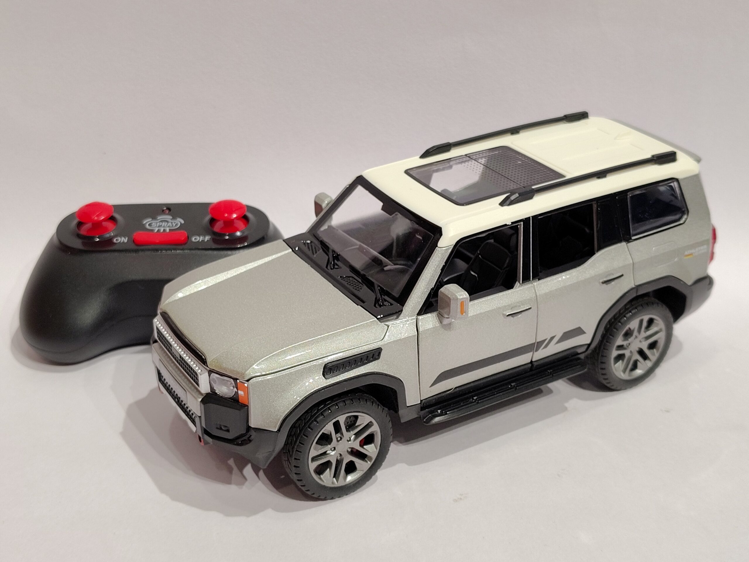 Toyota Land Cruiser Prado R/C CAR