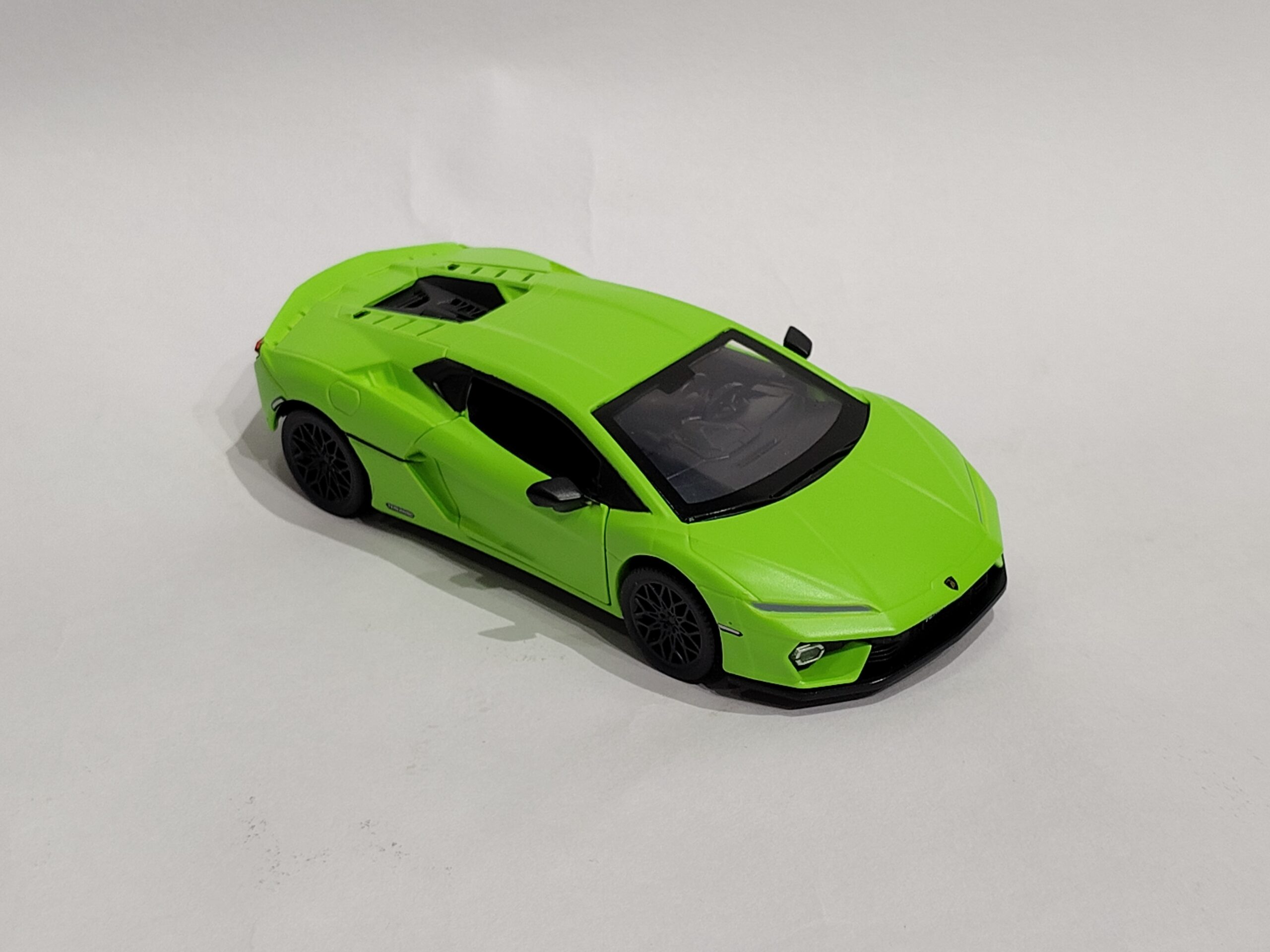 Lamborghini Revuelto 1:32