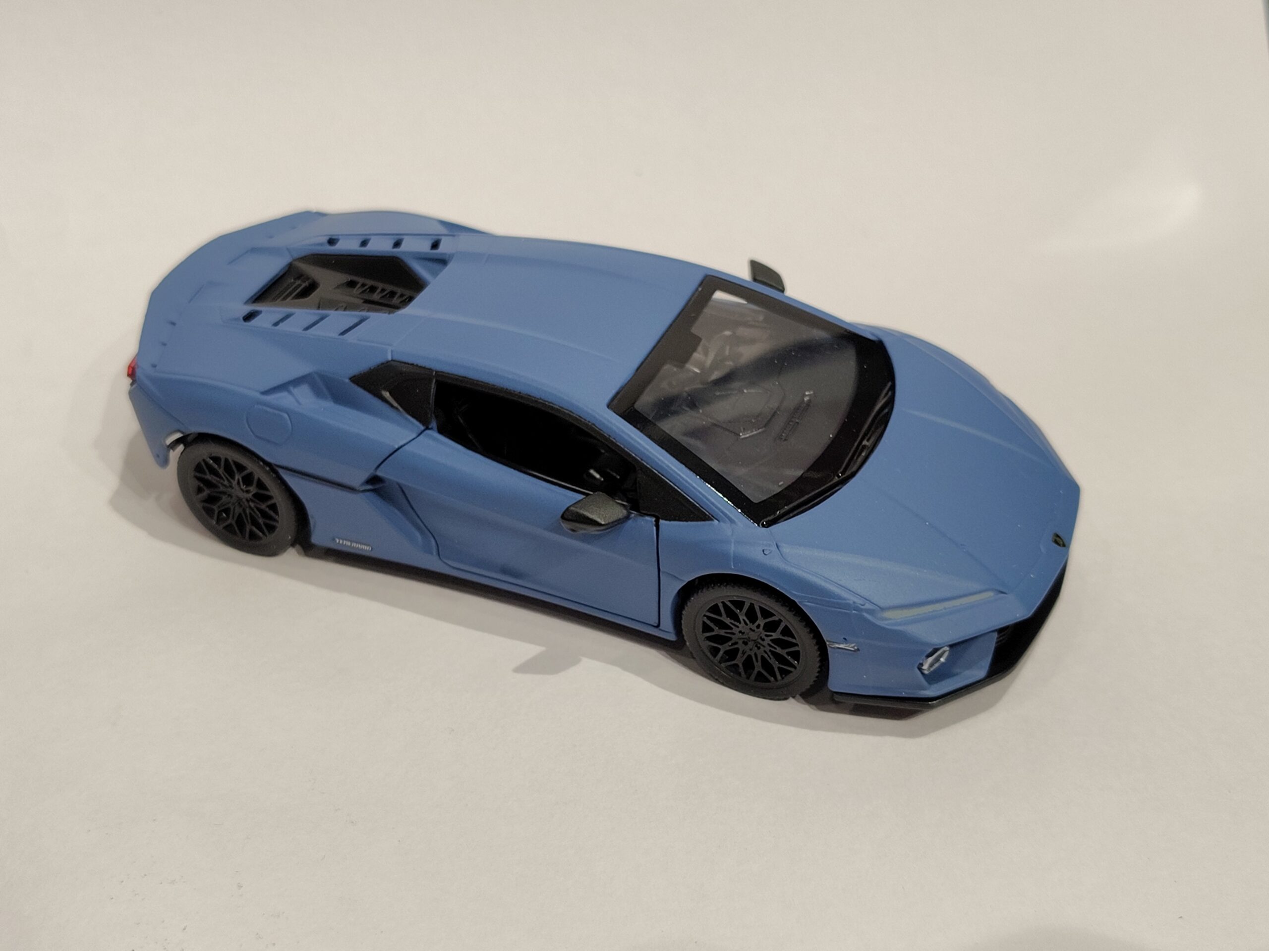 Lamborghini Revuelto 1:32