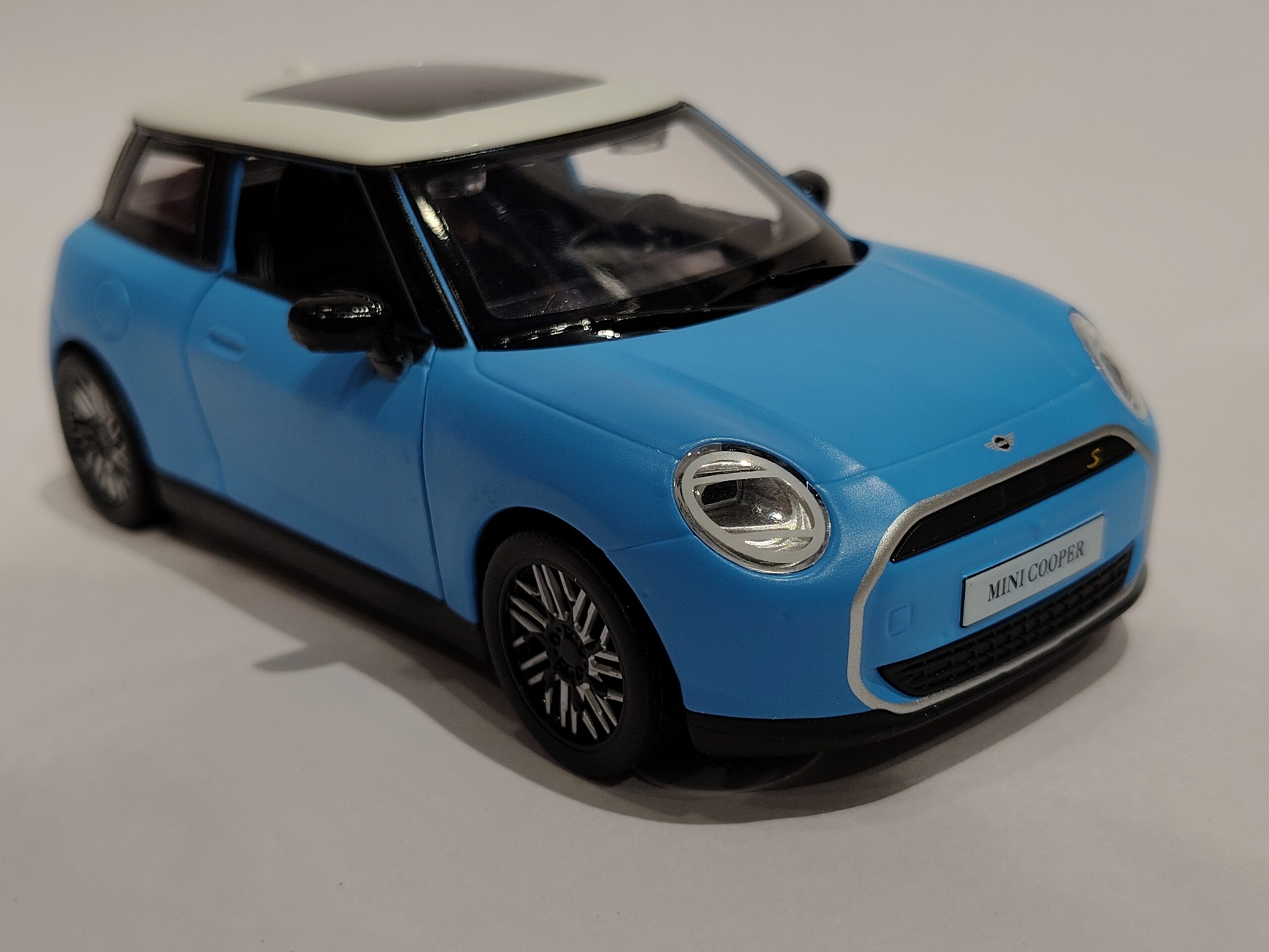 MINI Cooper S 1:28