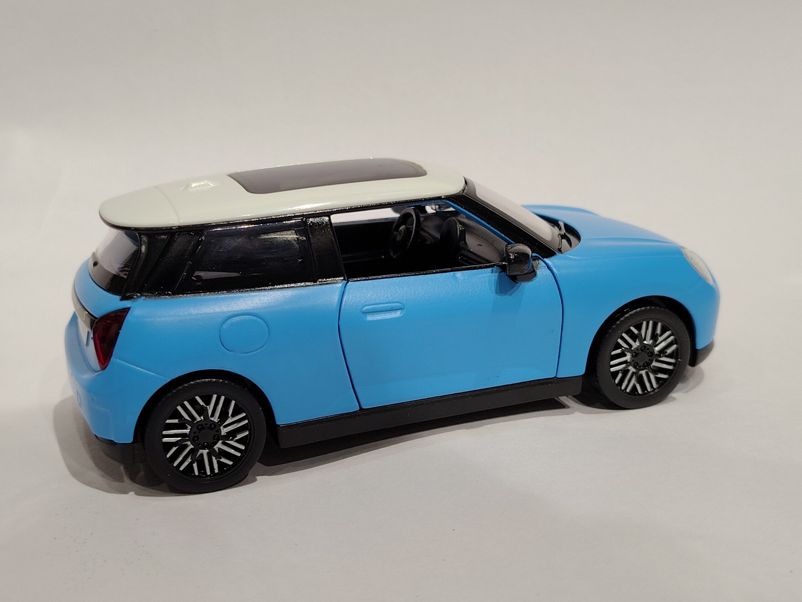 MINI Cooper S 1:28 - Image 2