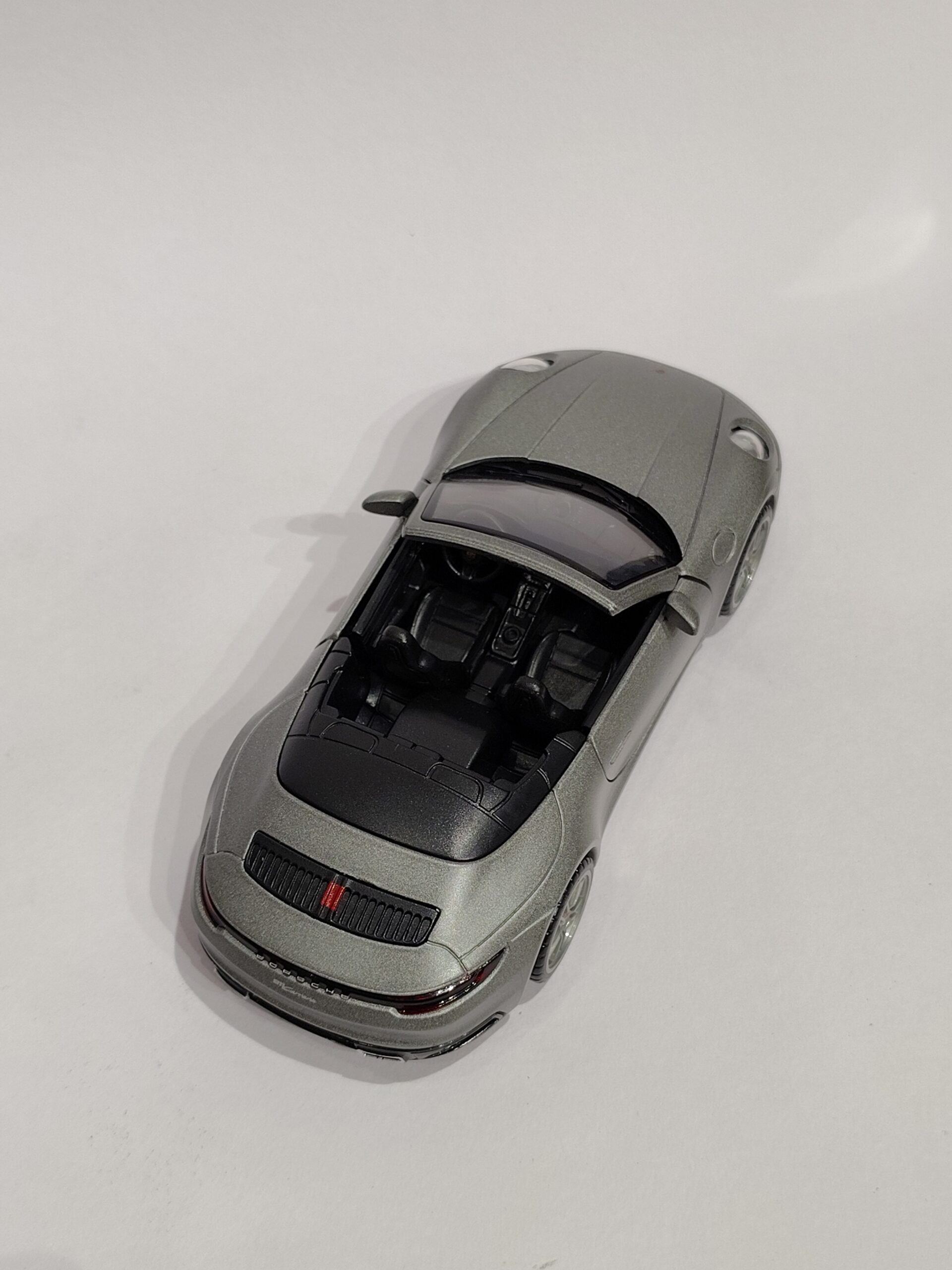 Porsche 911 Carrera Cabriolet 1:32 - Image 4