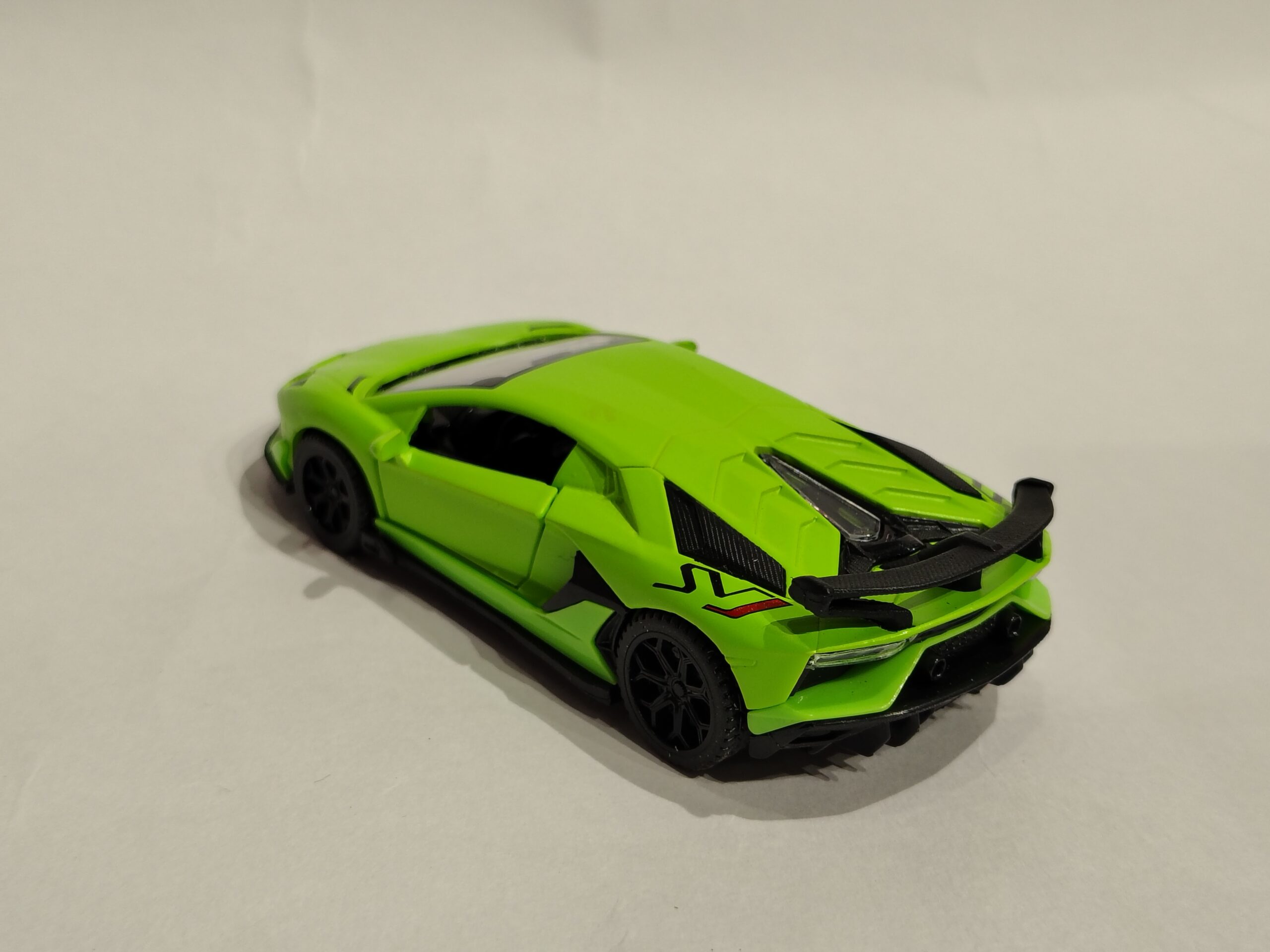Lamborghini Aventador 1:43 - Image 3