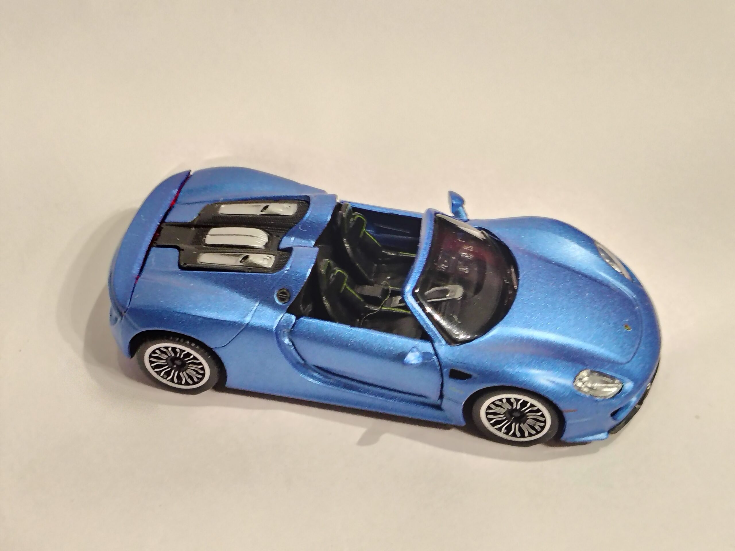 Porsche 918 Spyder 1:41 - Image 3