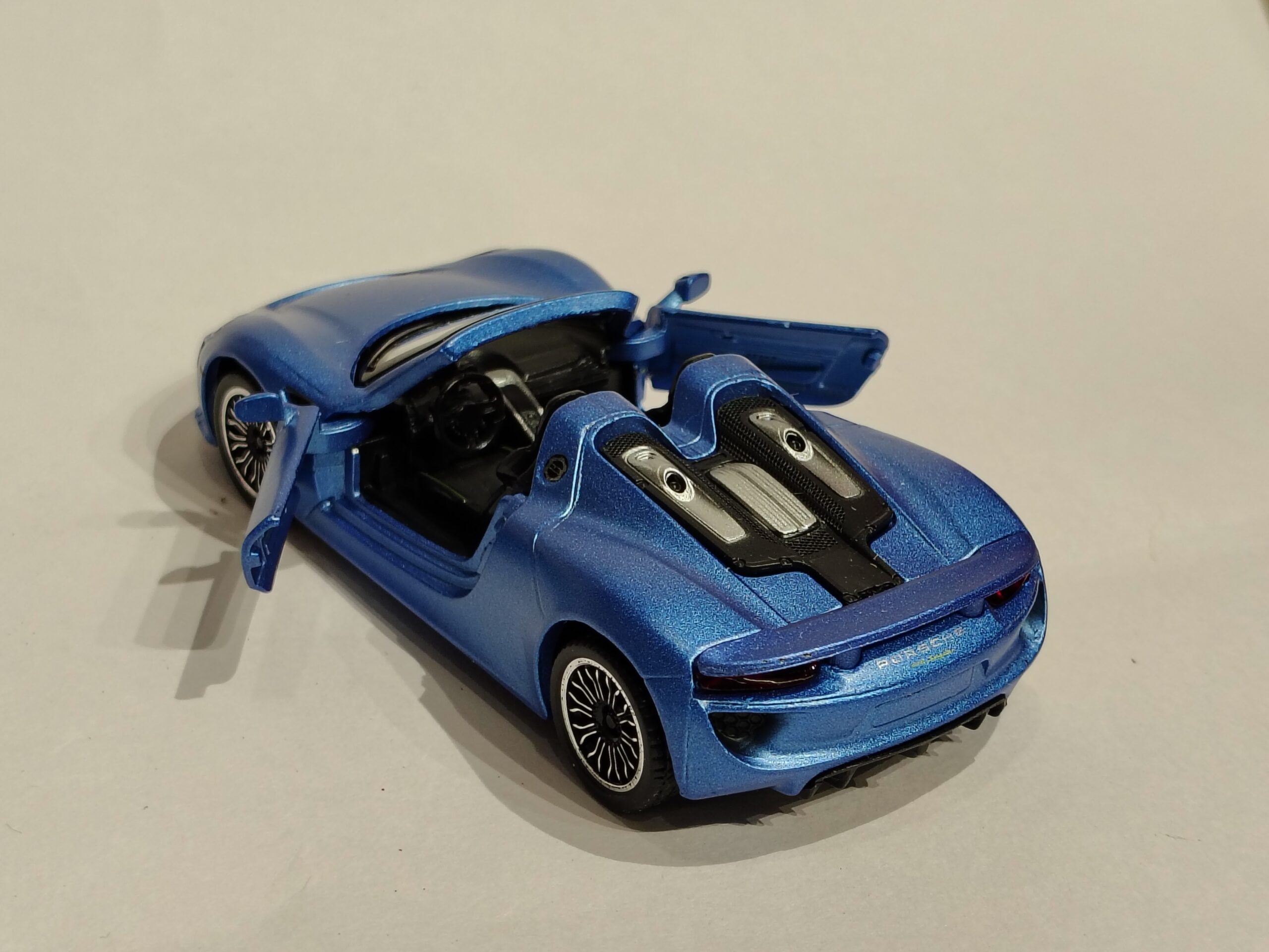 Porsche 918 Spyder 1:41 - Image 4