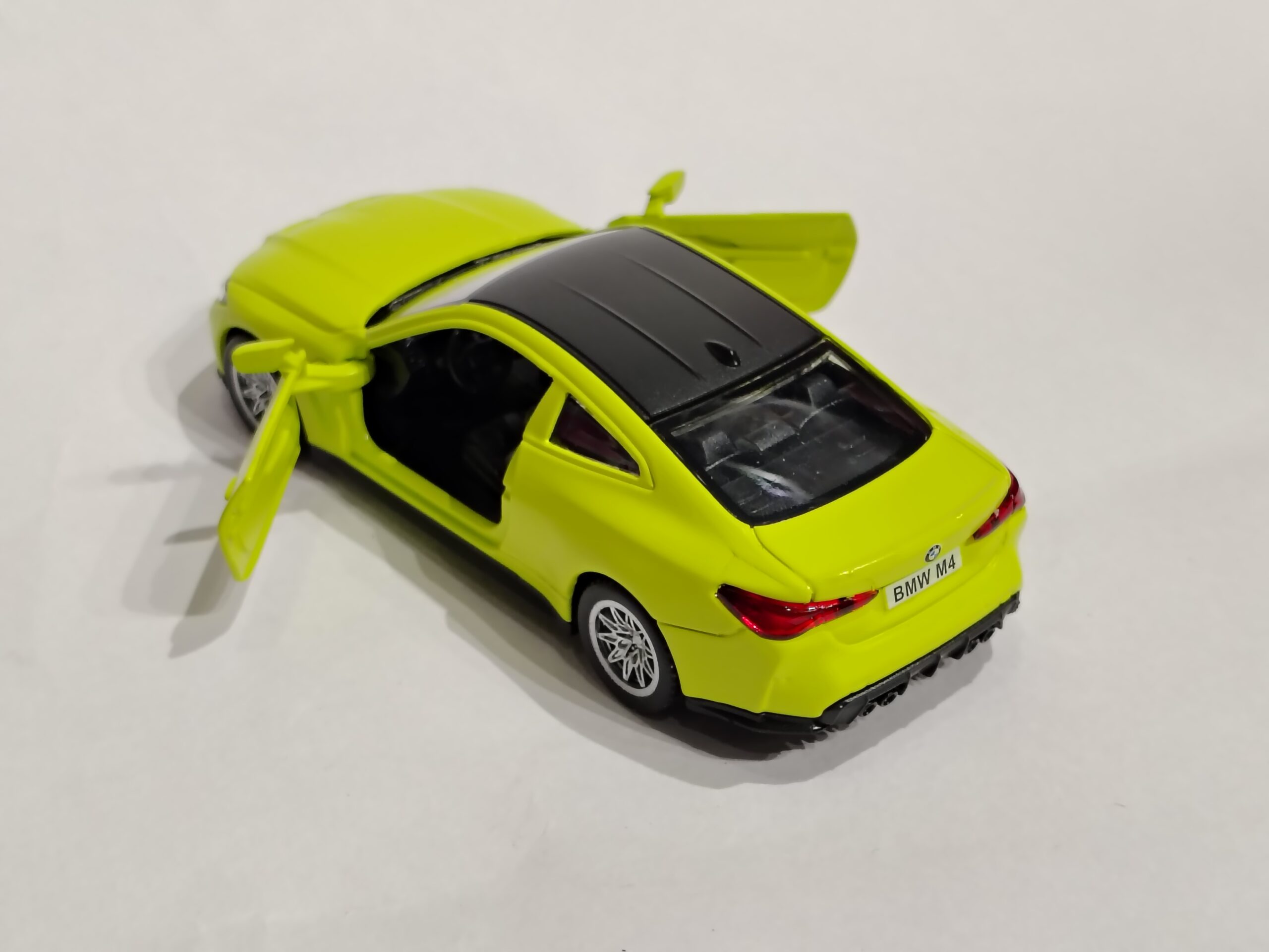 BMW M4 Coupe 1:42 - Image 4