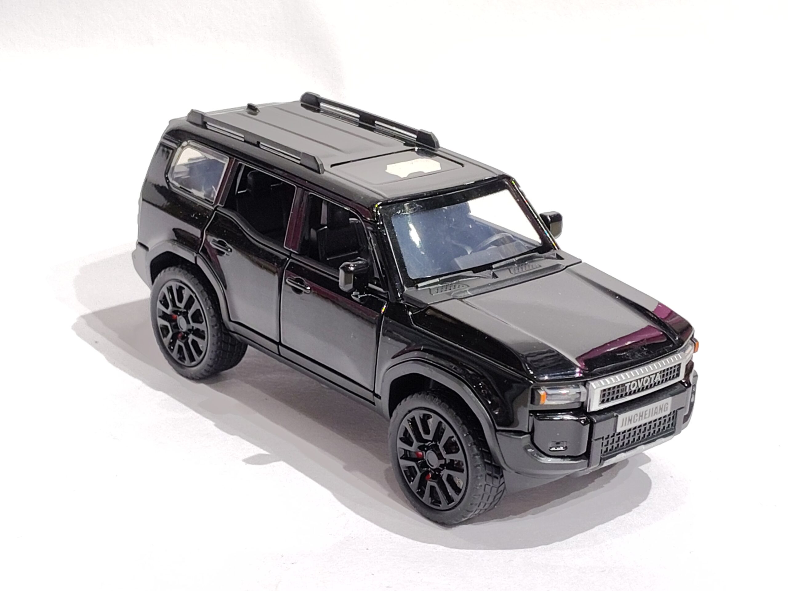 TOYOTA LAND CRUISER 1:32 - Image 2