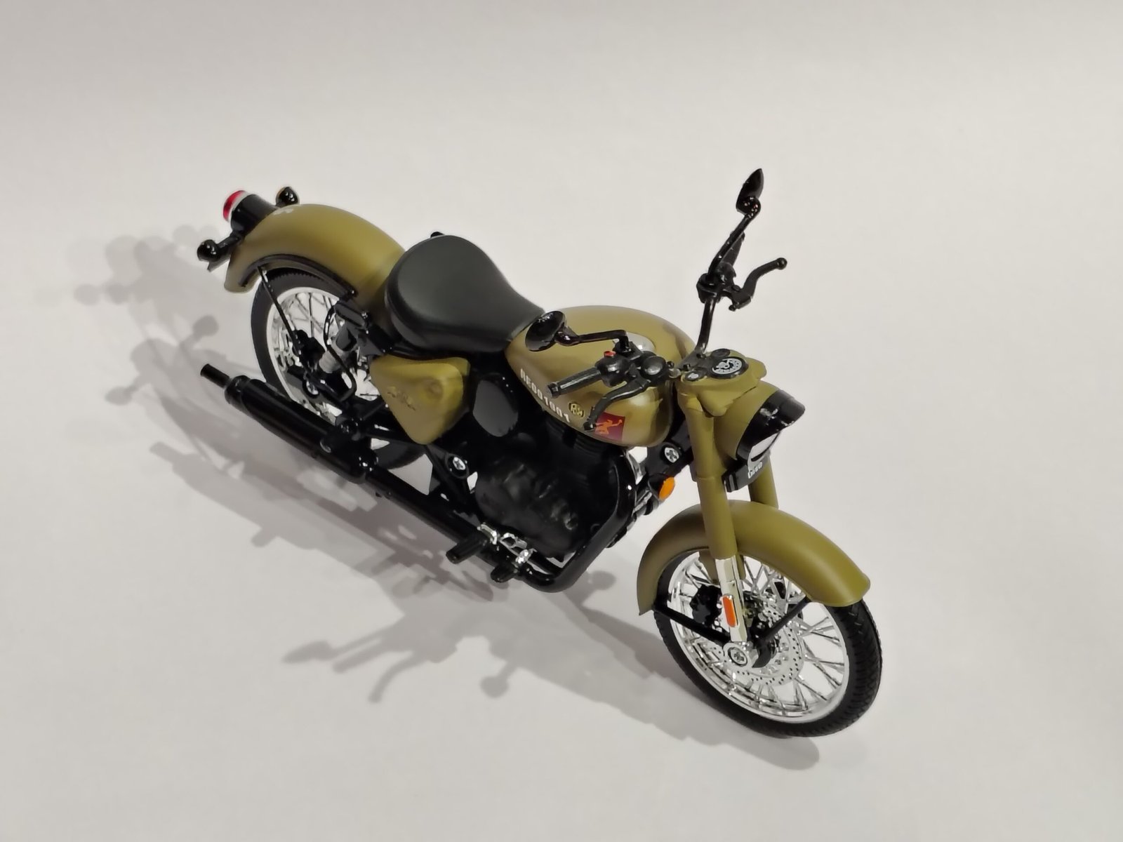 Royal Enfield Classic 350 Bike - Image 3