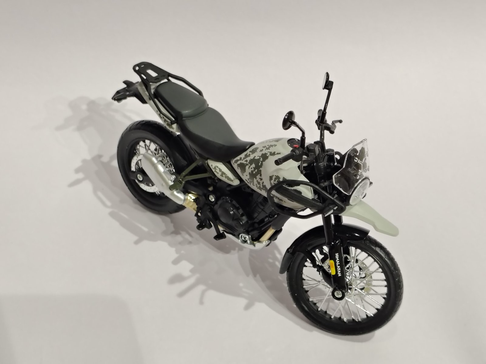 Royal Enfield Himalayan Bike - Image 4