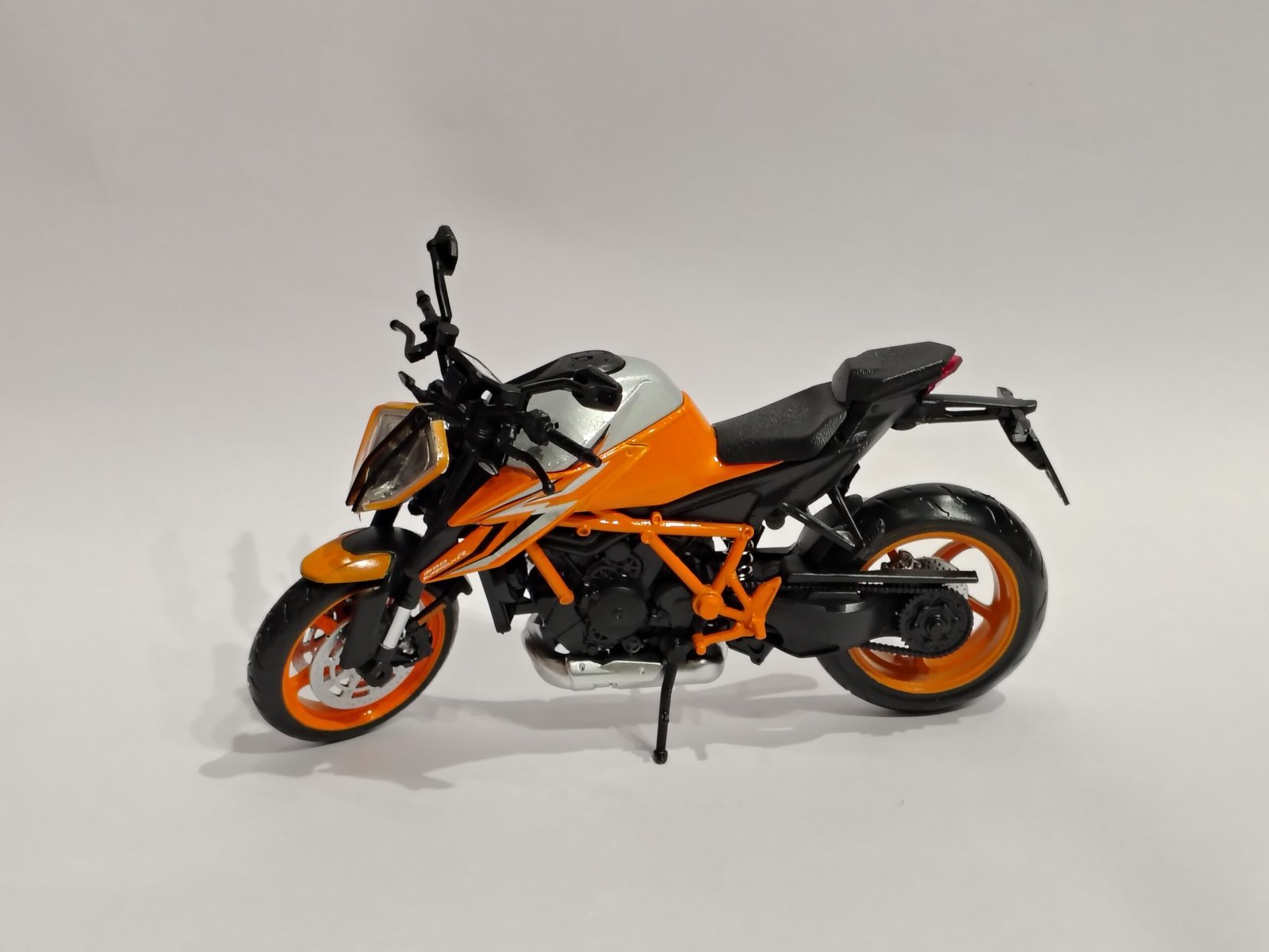 KTM 1290 Super Duke R Bike