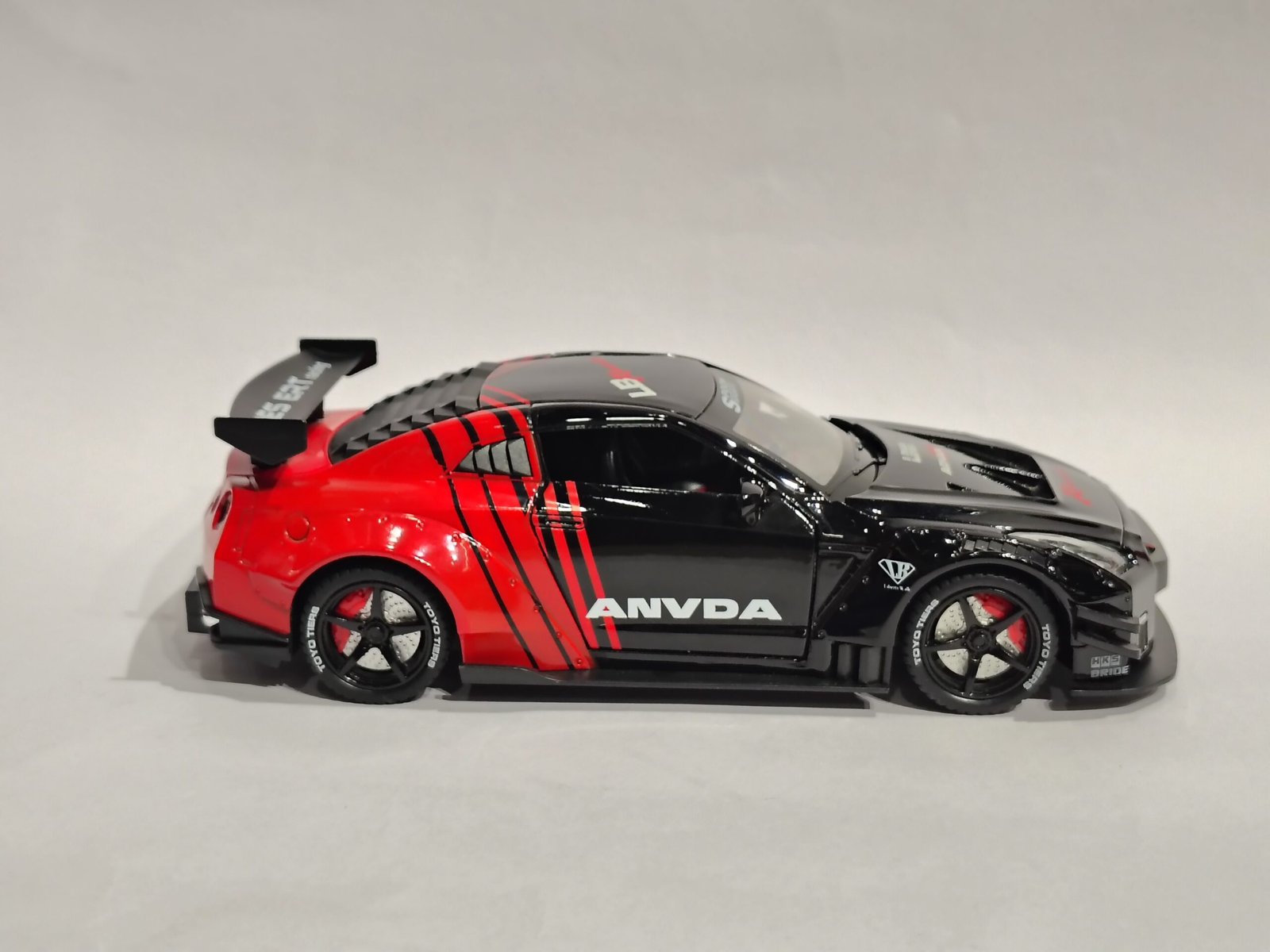 Nissan GT-R (R35) 1:24