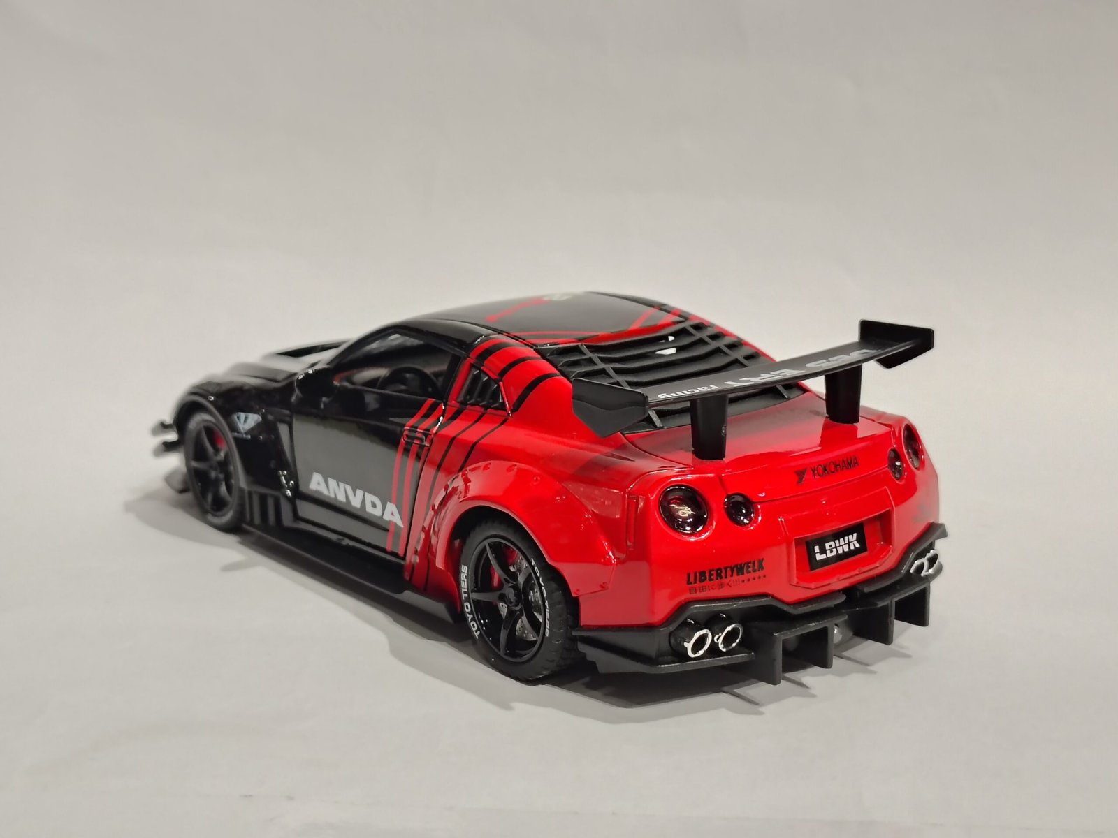 Nissan GT-R (R35) 1:24 - Image 3