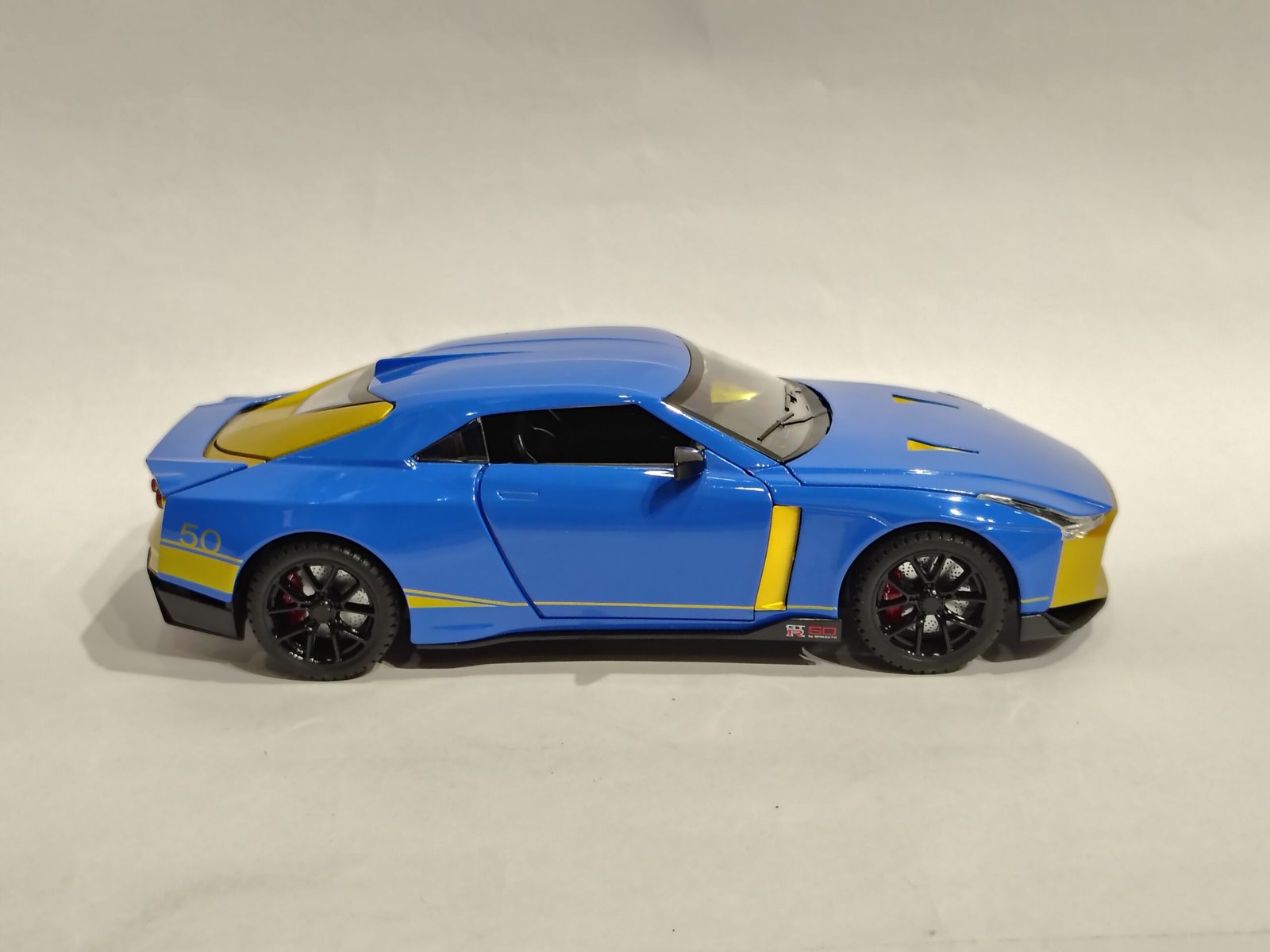 Nissan GT-R50 by Italdesign 1:24