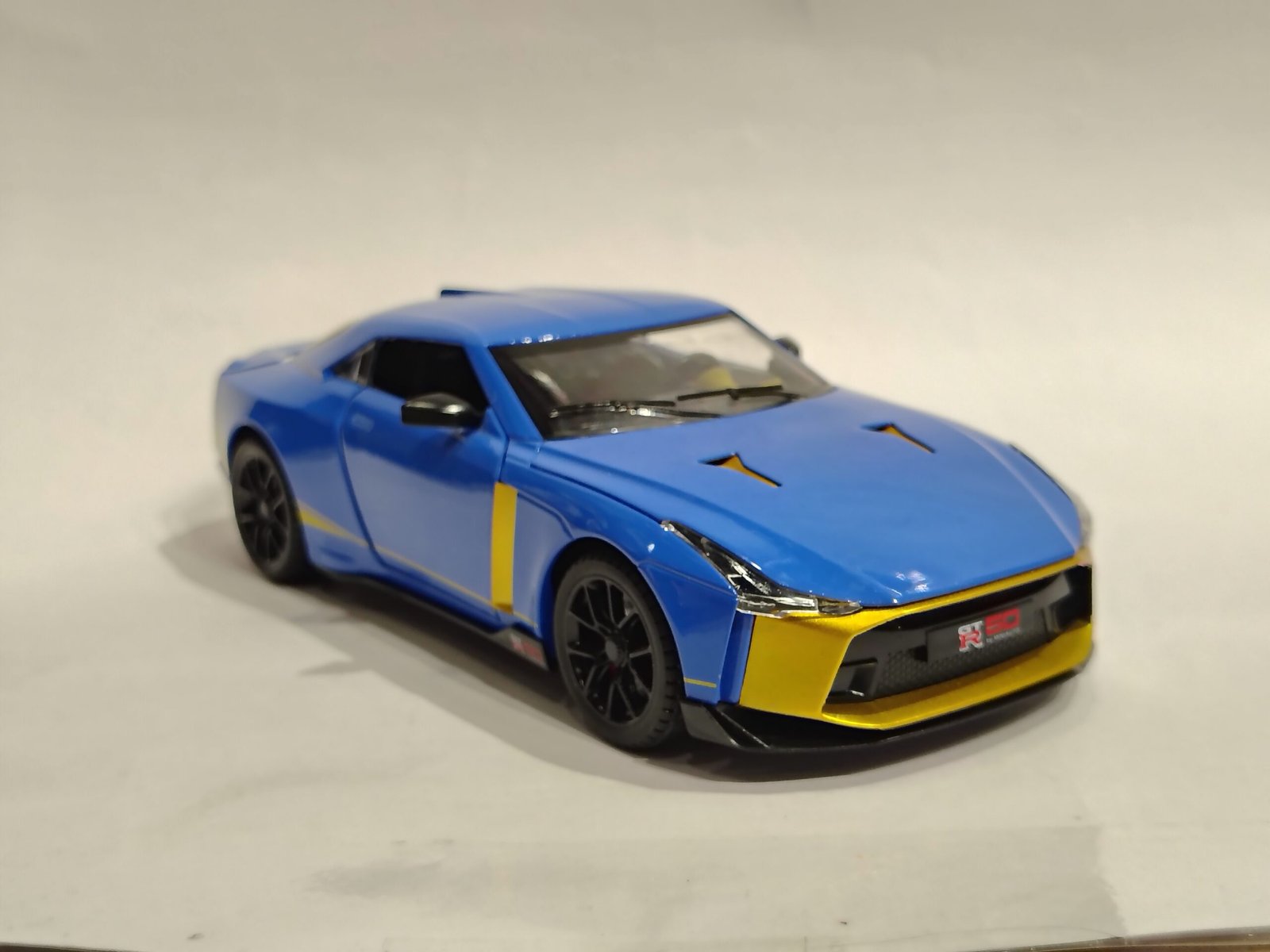 Nissan GT-R50 by Italdesign 1:24 - Image 2