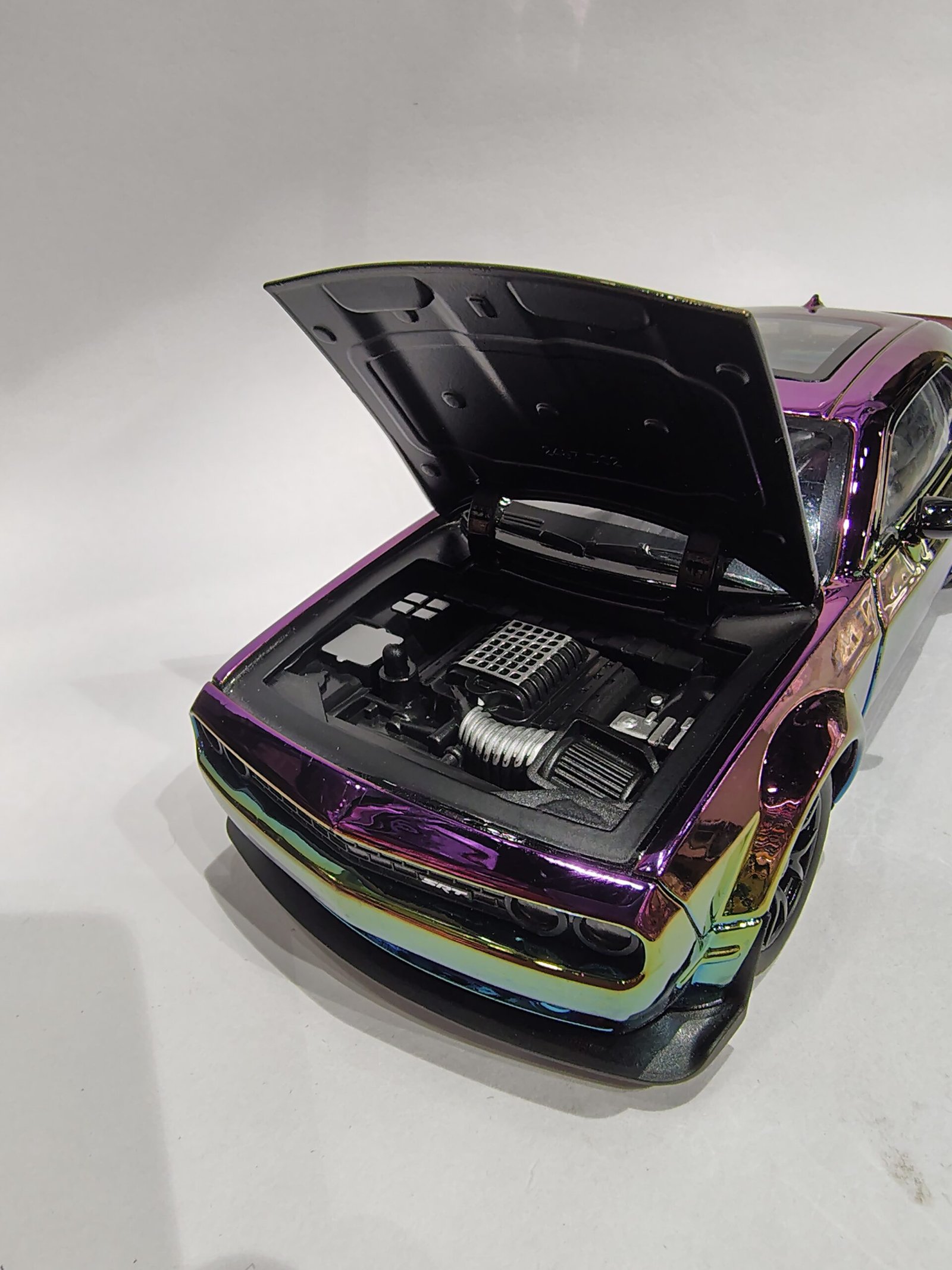 Dodge Challenger SRT Hellcat Widebody 1:24 - Image 3