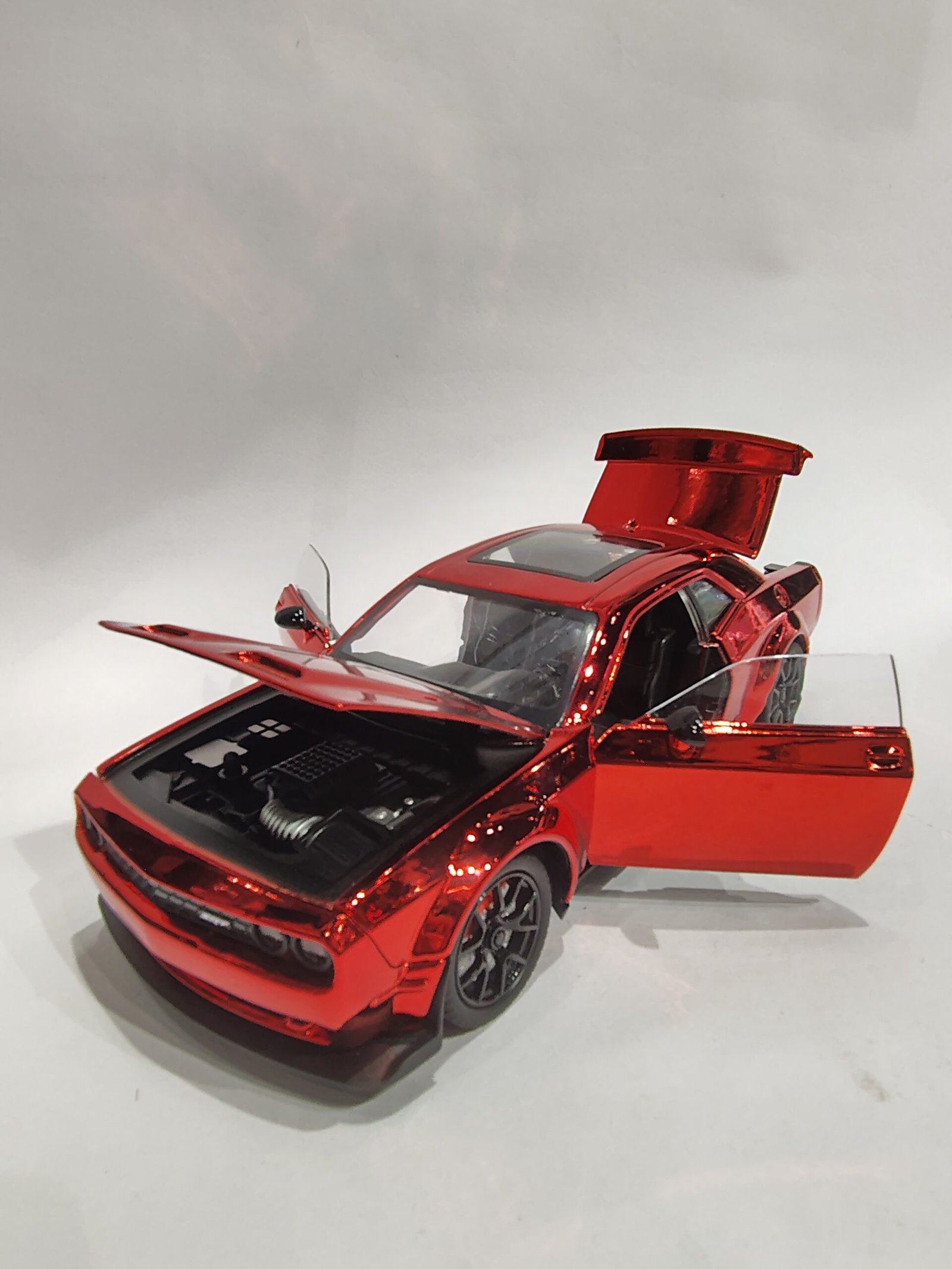 Dodge Challenger SRT Hellcat Widebody 1:24 - Image 3