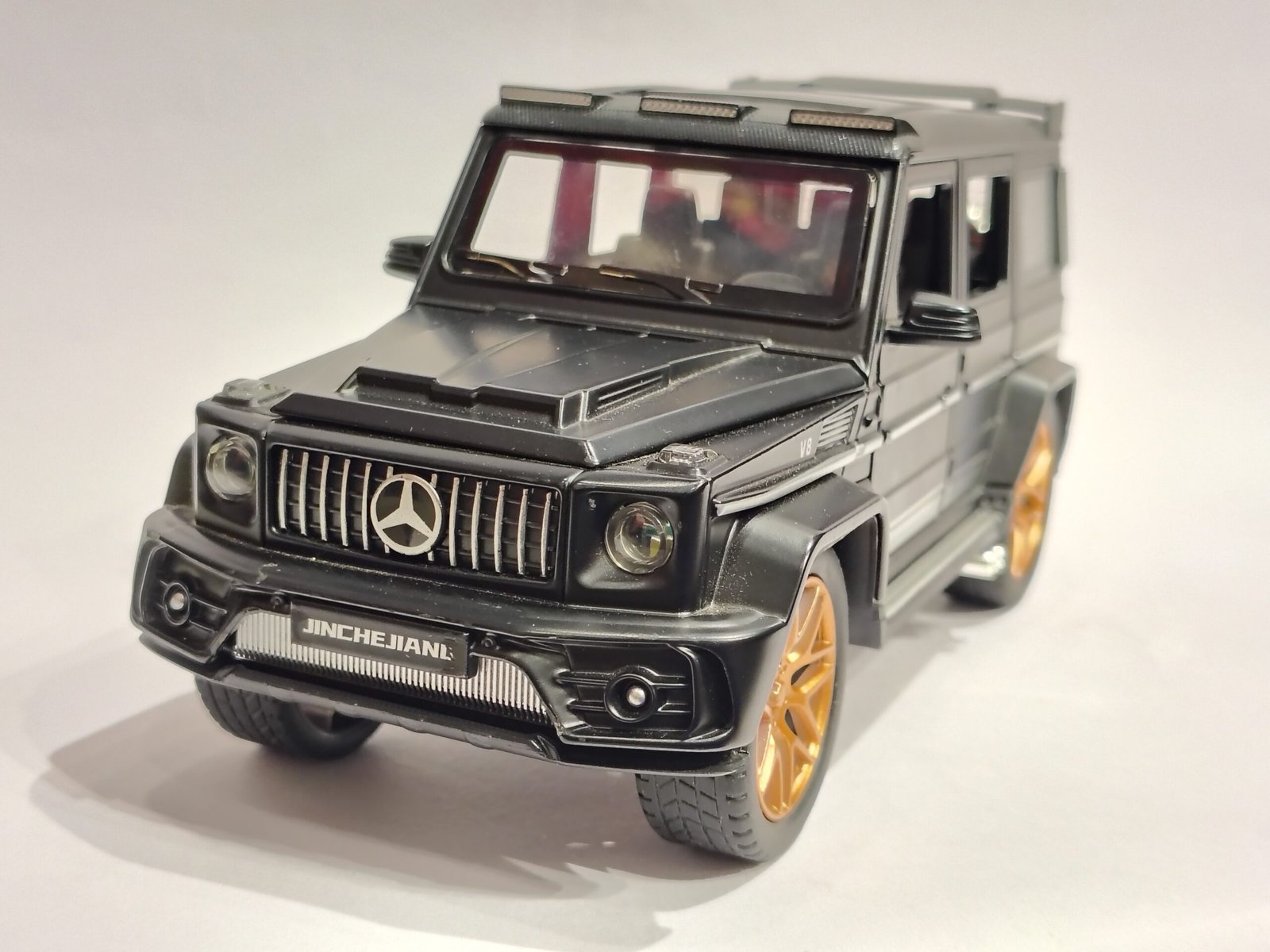 Mercedes-Benz G-Class 1:24 - Image 2