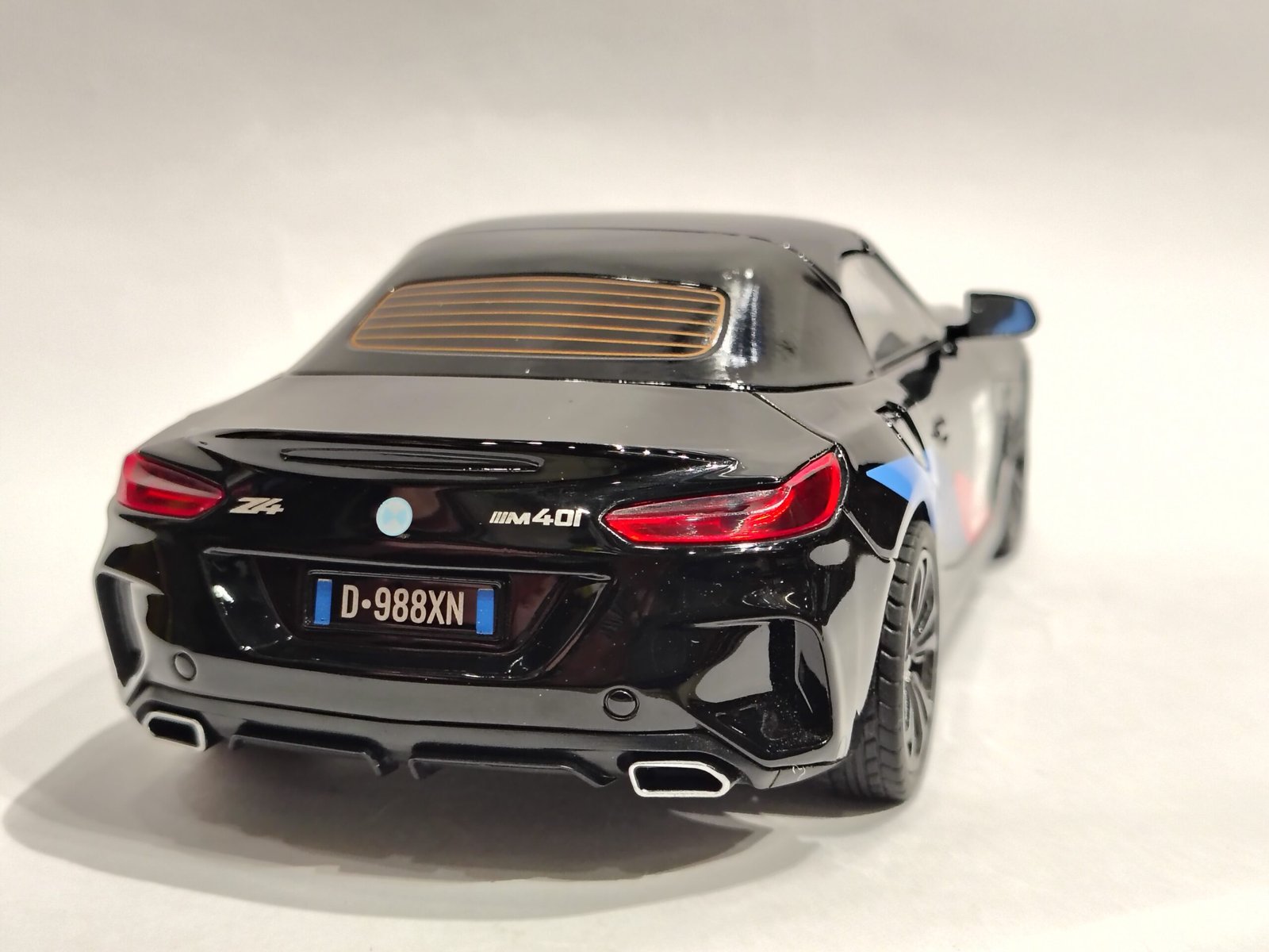 BMW Z4 Roadster 1:24 - Image 3