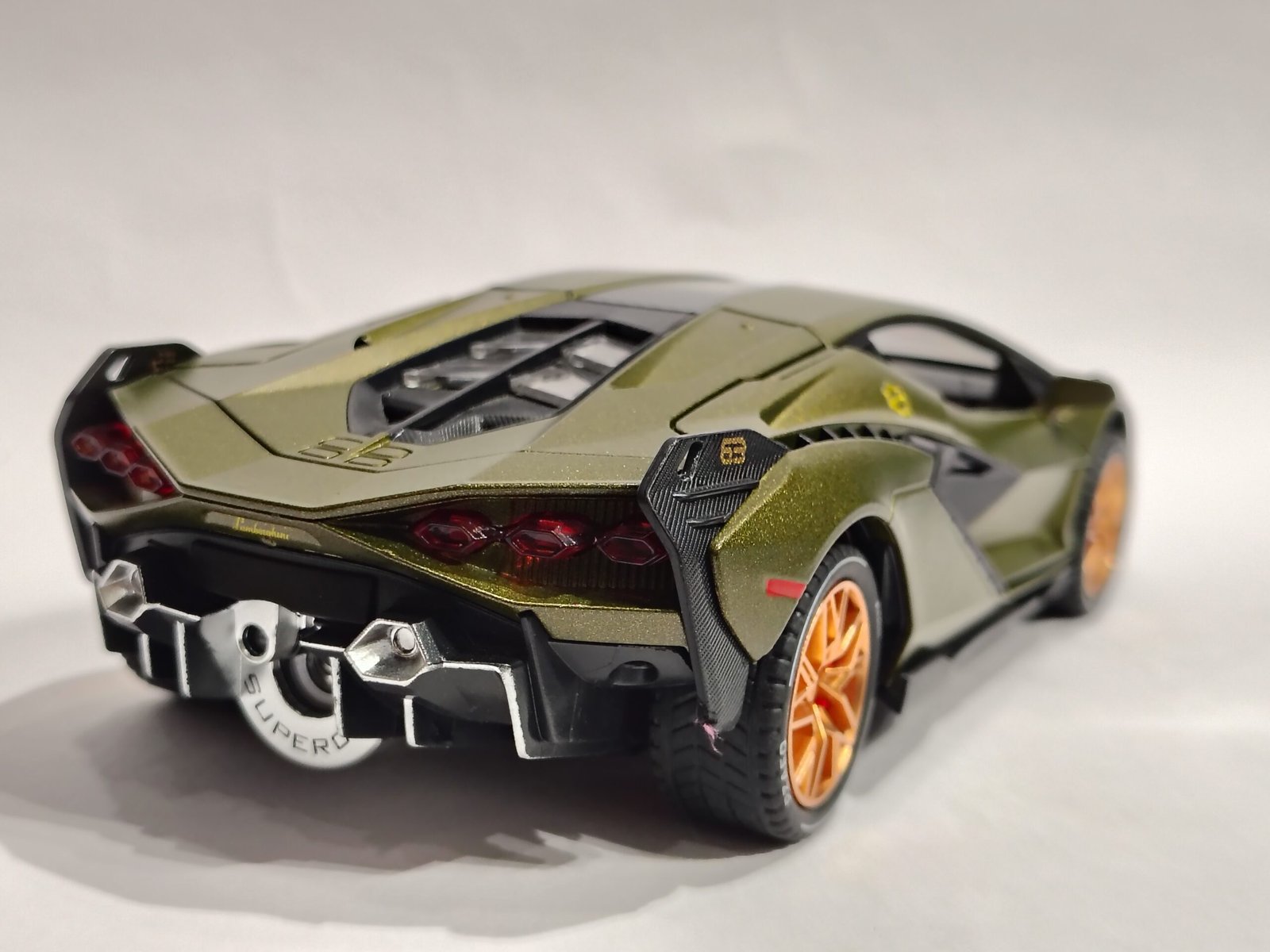 Lamborghini Sián FKP 37 1:24 - Image 3
