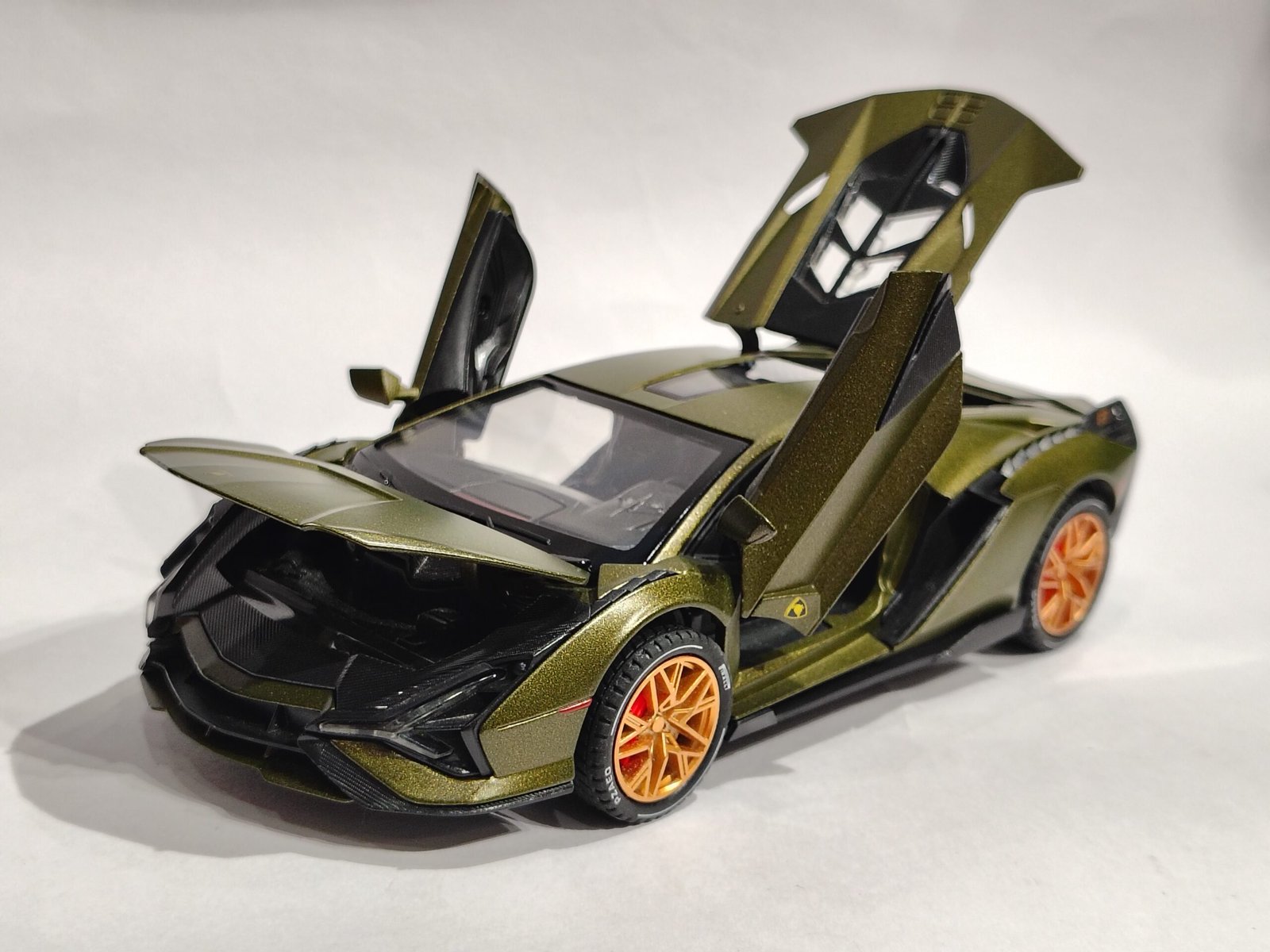 Lamborghini Sián FKP 37 1:24 - Image 4