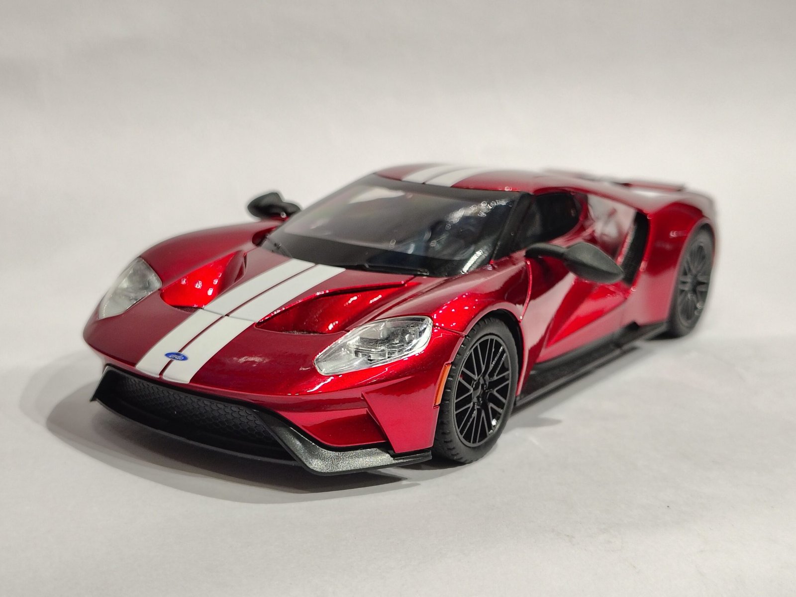 Ford GT 1:24 - Image 2