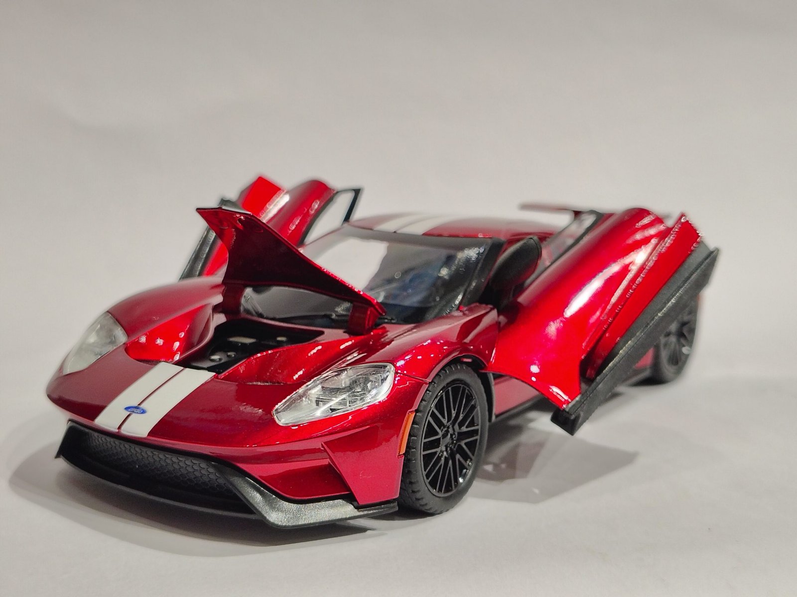 Ford GT 1:24 - Image 4