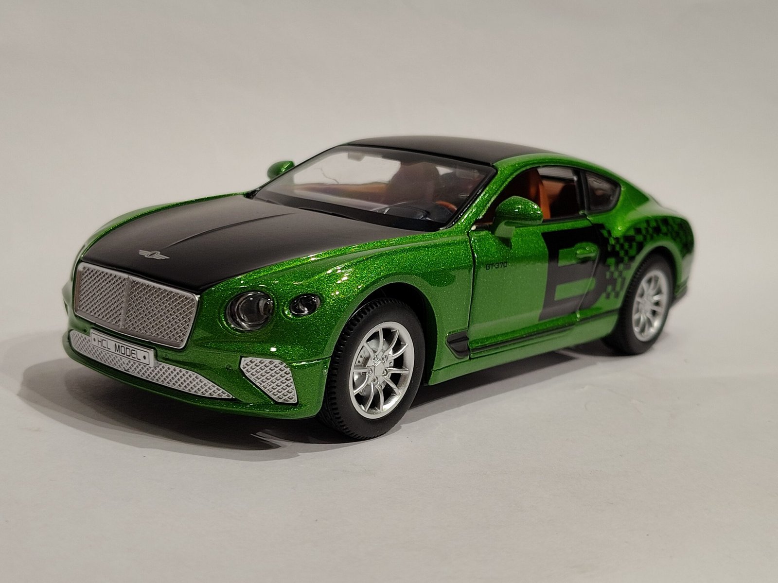 Bentley Continental GT 1:24 - Image 2