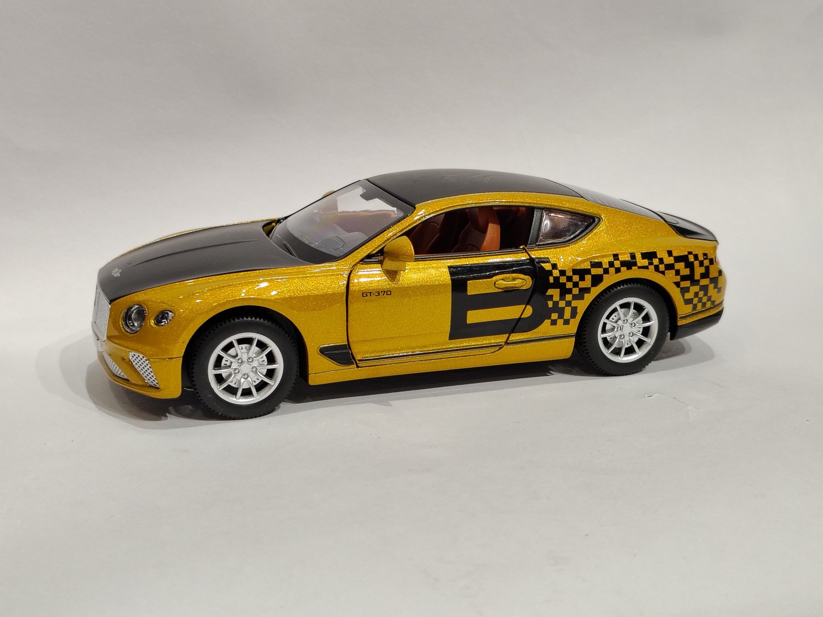 Bentley Continental GT 1:24