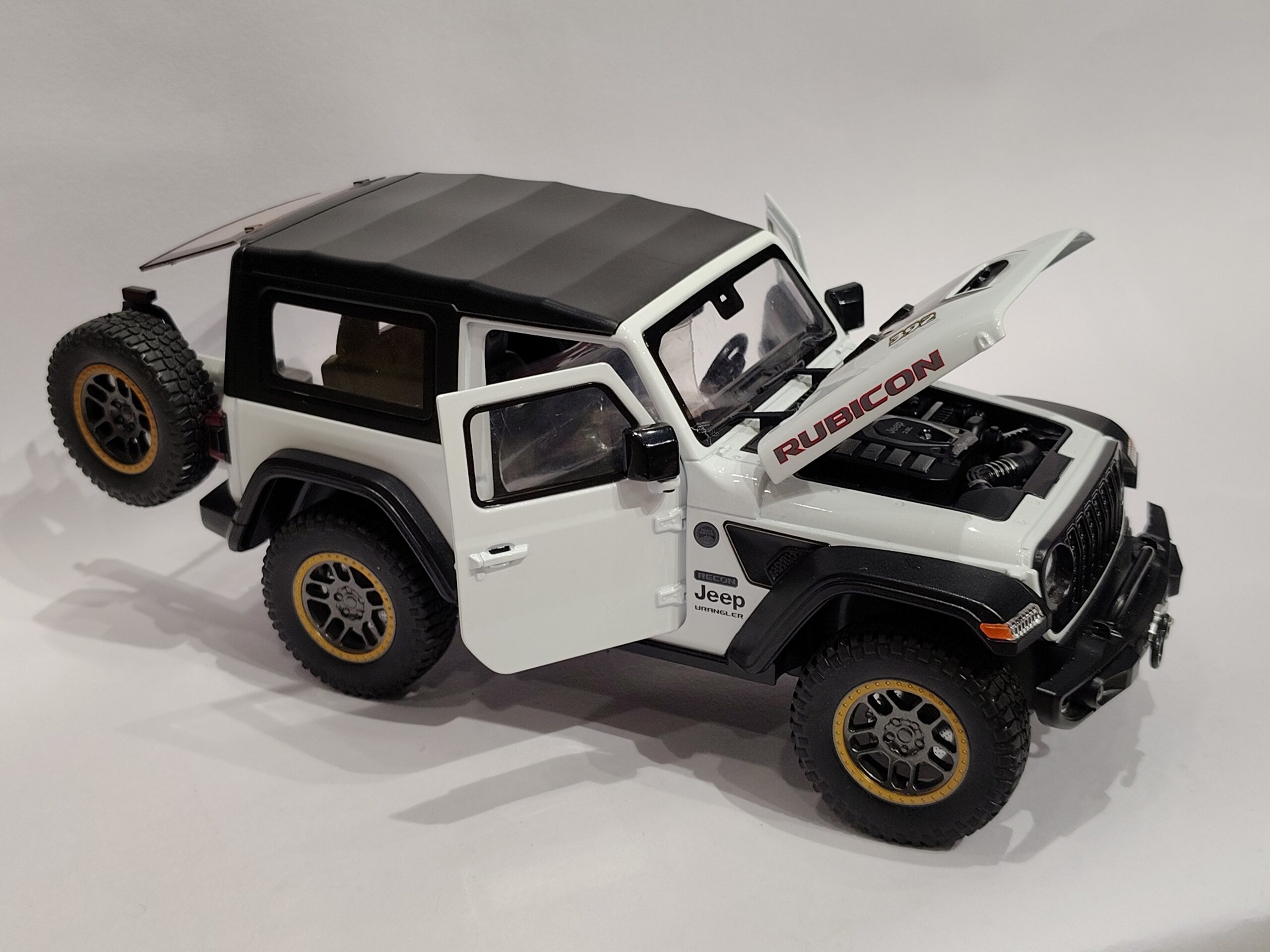 Jeep Wrangler Rubicon 392 1:18 - Image 4